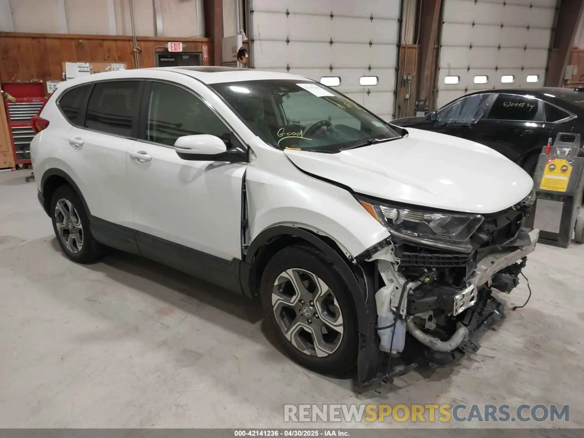 1 Photograph of a damaged car 2HKRW2H58KH622644 HONDA CR-V 2019