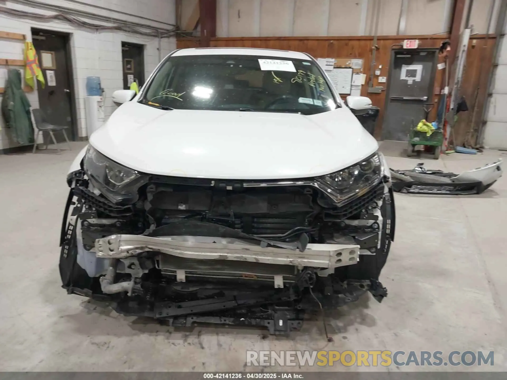 12 Photograph of a damaged car 2HKRW2H58KH622644 HONDA CR-V 2019