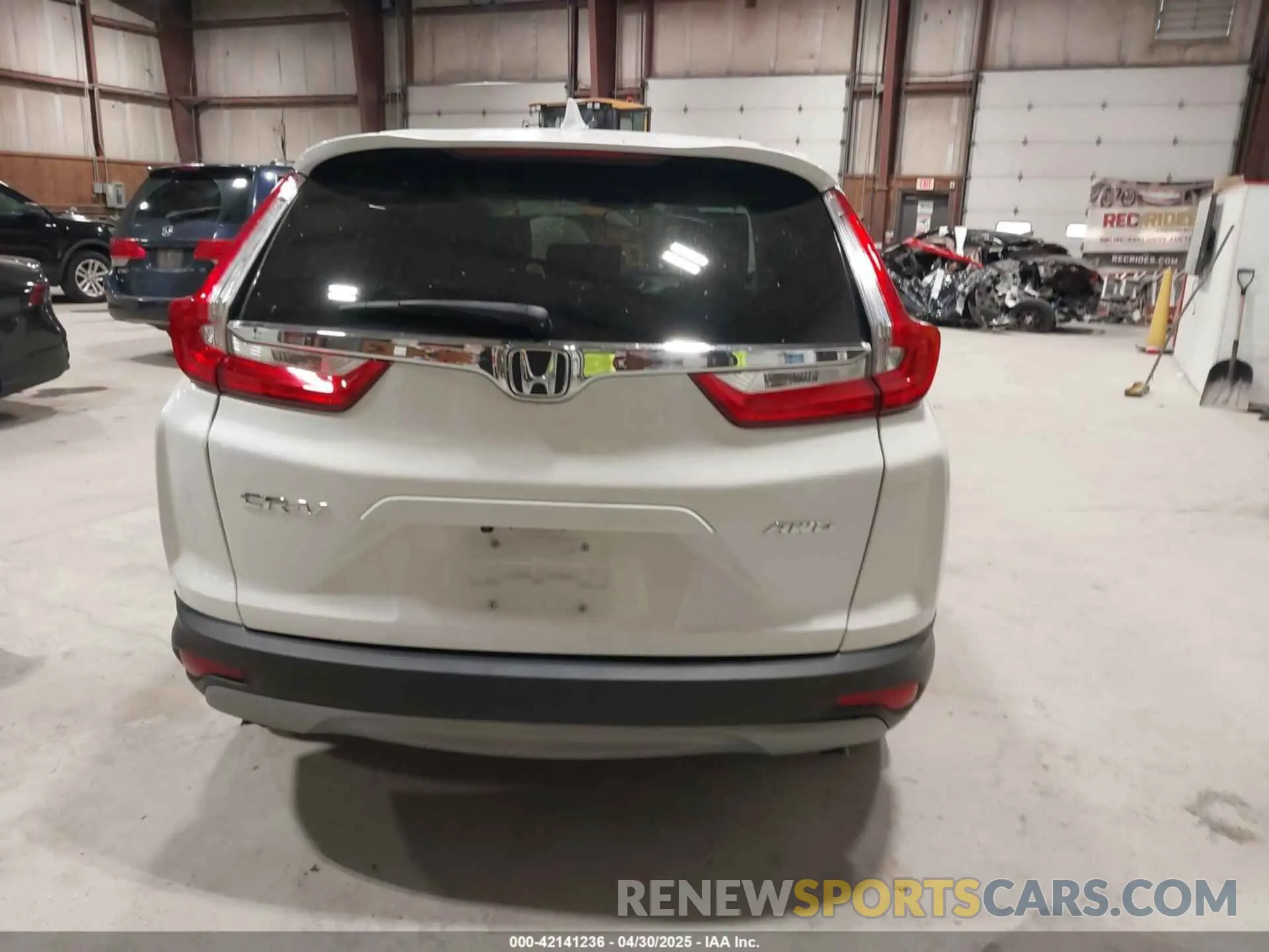 16 Photograph of a damaged car 2HKRW2H58KH622644 HONDA CR-V 2019