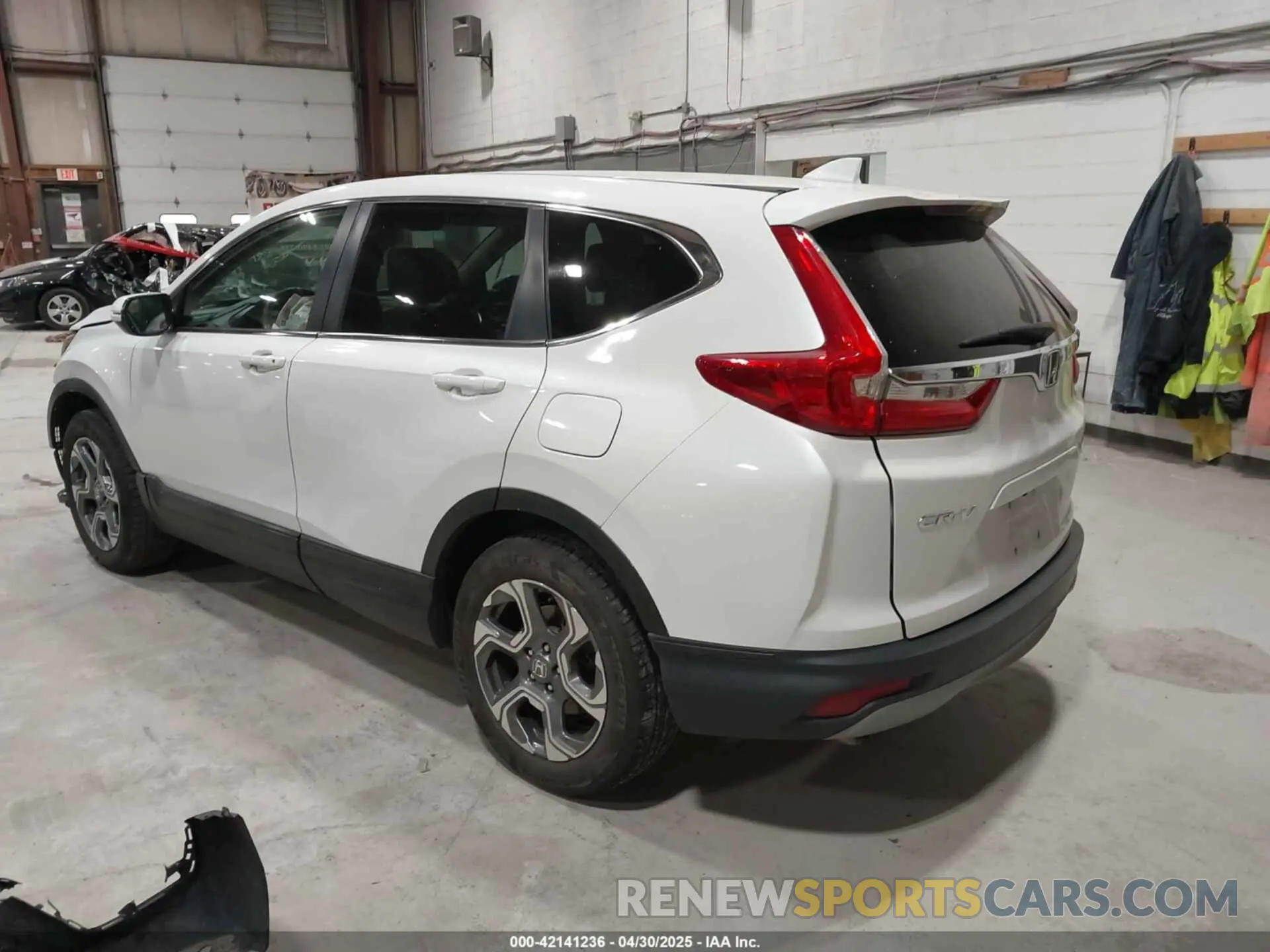 3 Photograph of a damaged car 2HKRW2H58KH622644 HONDA CR-V 2019