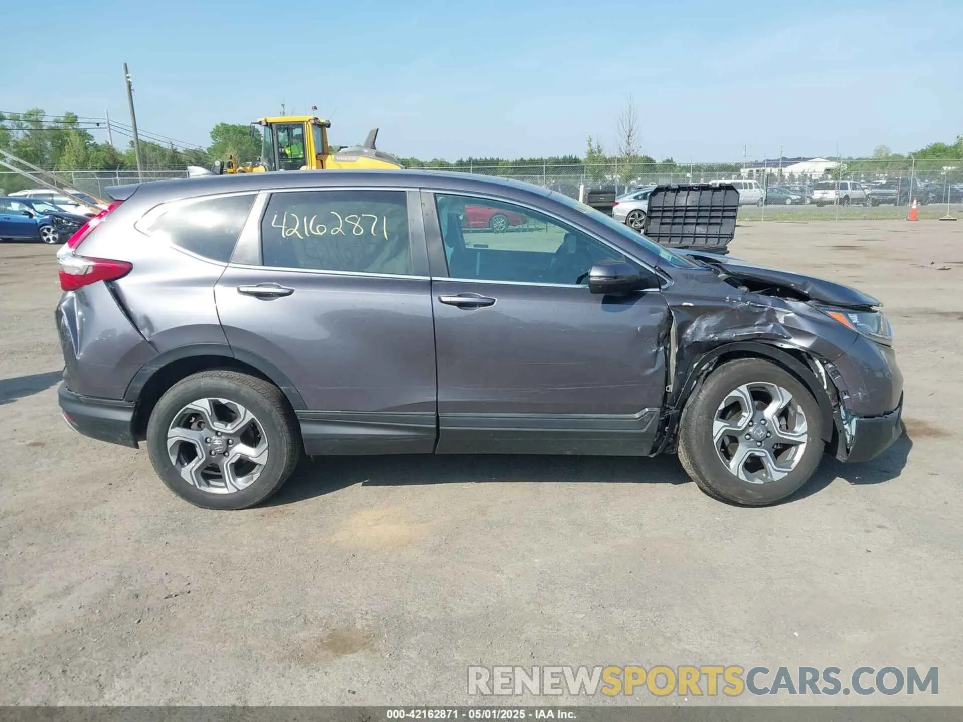 13 Photograph of a damaged car 2HKRW2H58KH641727 HONDA CR-V 2019