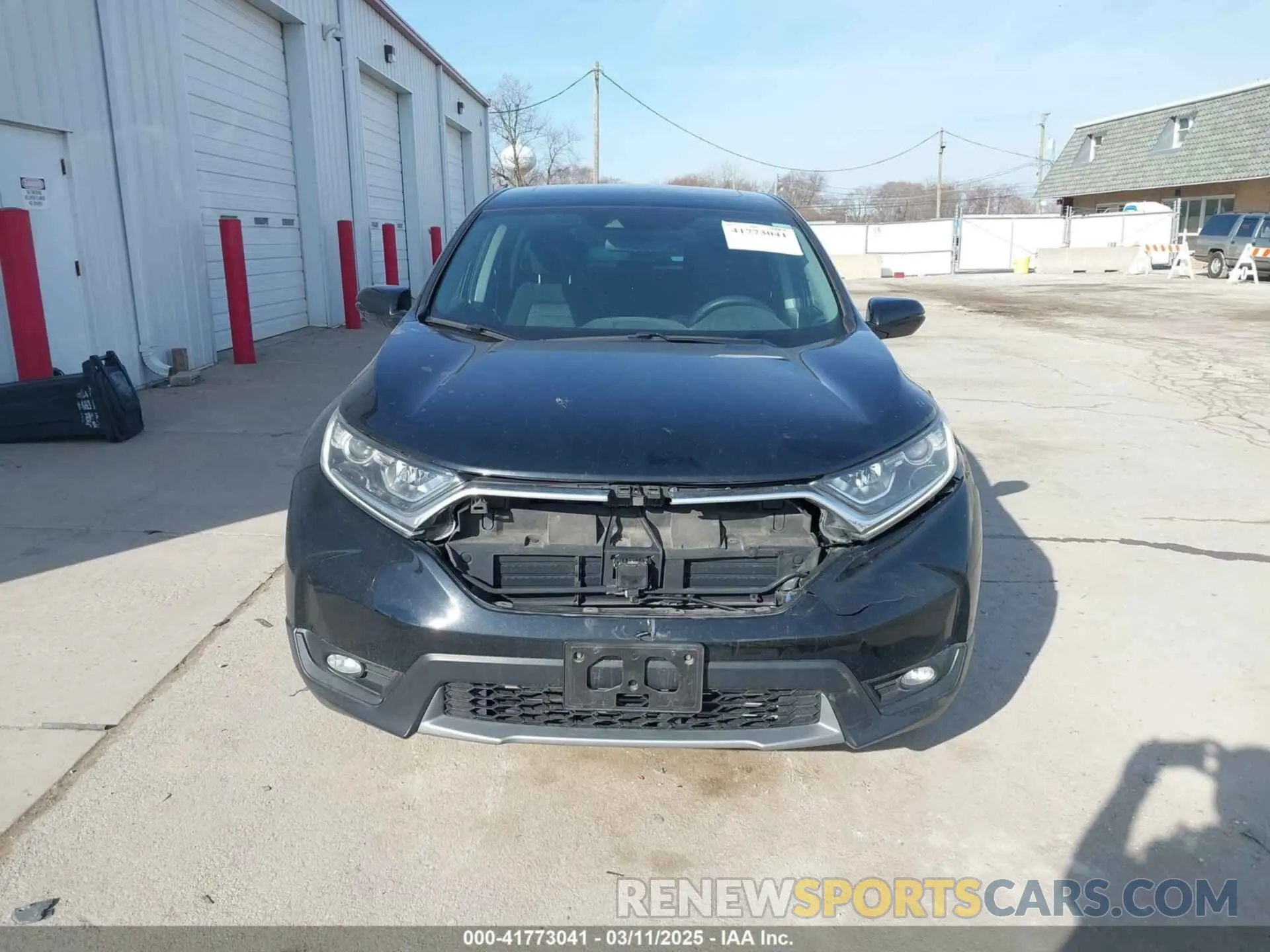 13 Photograph of a damaged car 2HKRW2H58KH660245 HONDA CR-V 2019