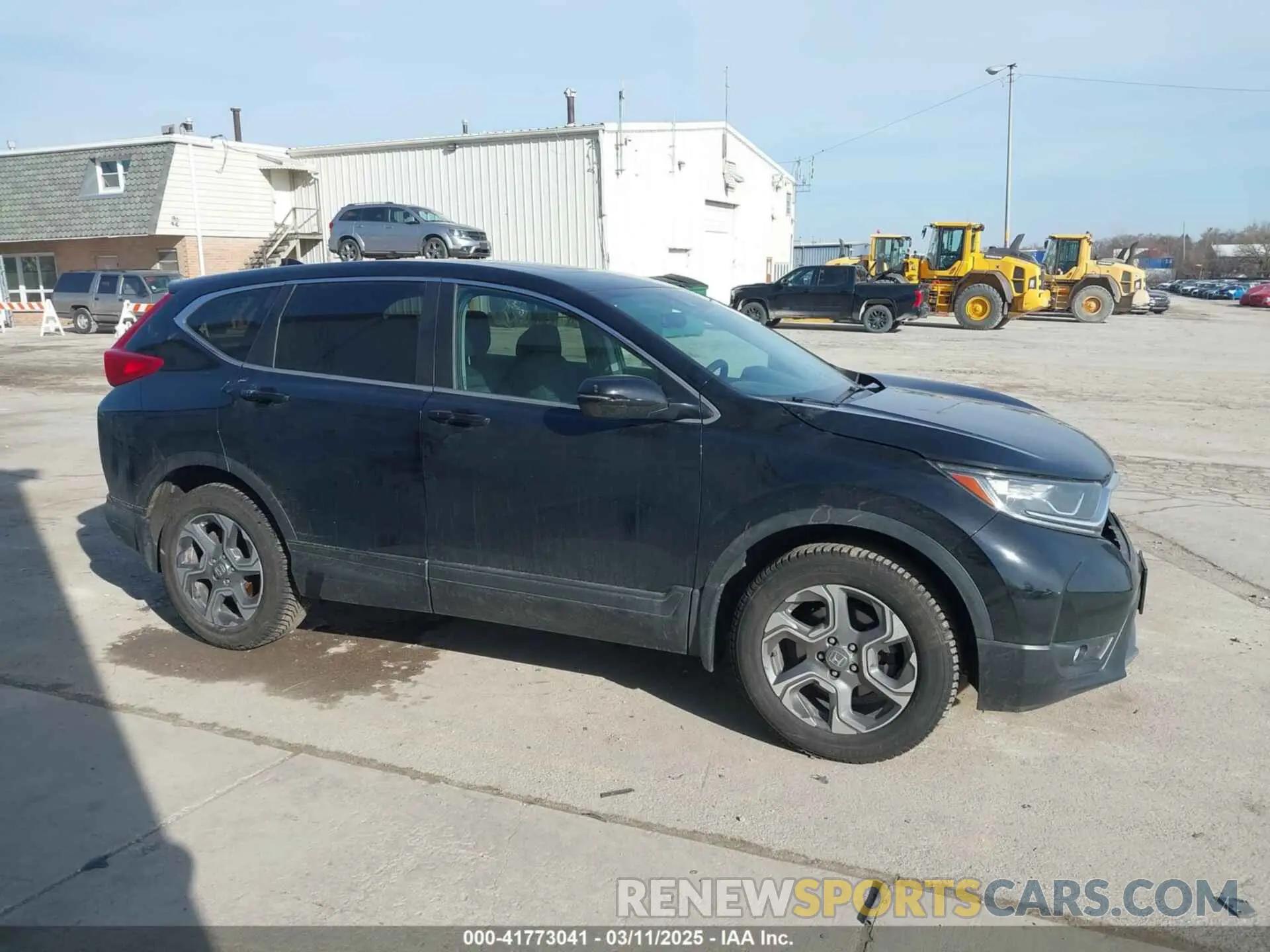 14 Photograph of a damaged car 2HKRW2H58KH660245 HONDA CR-V 2019