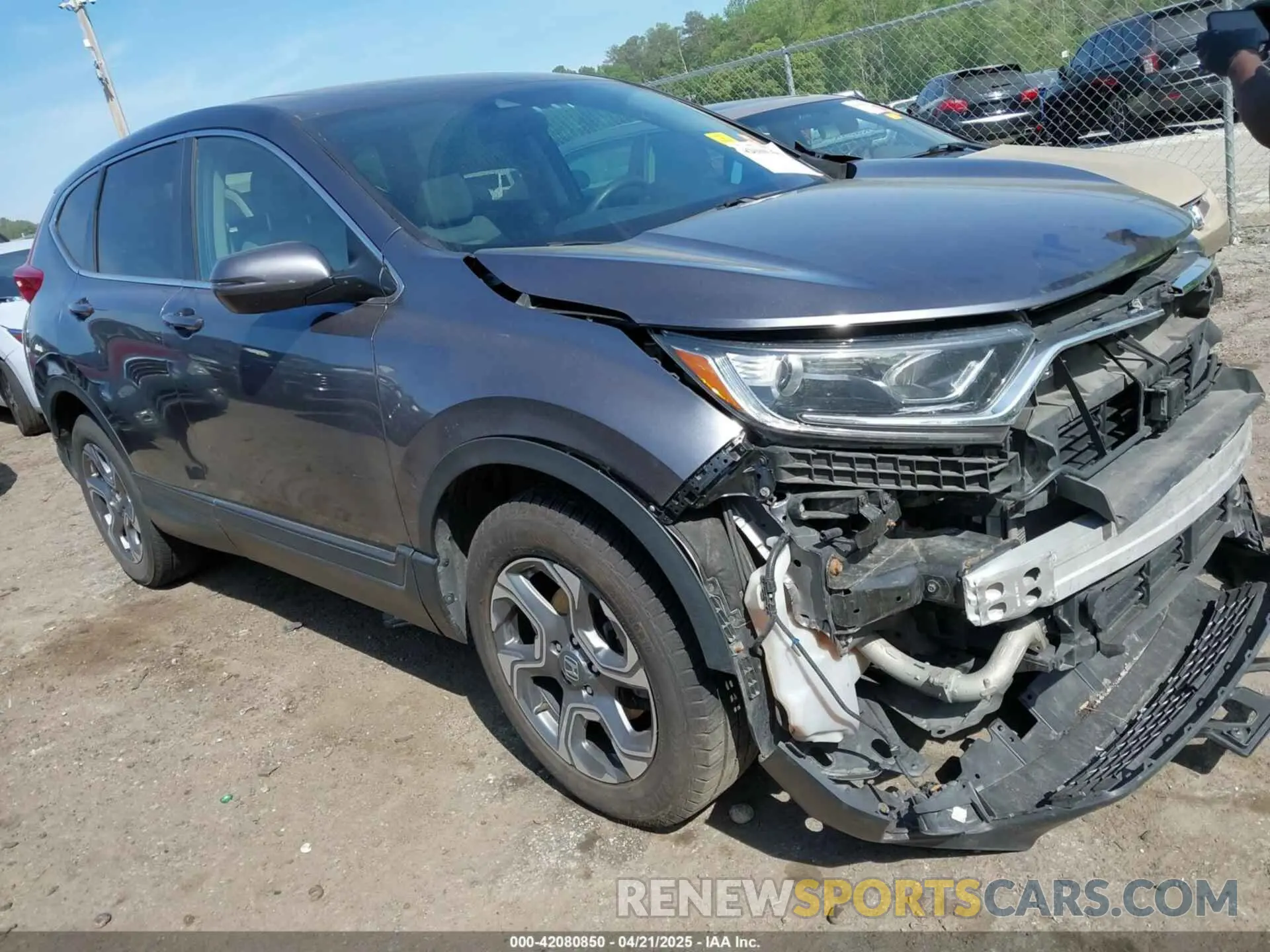 1 Photograph of a damaged car 2HKRW2H58KH667373 HONDA CR-V 2019