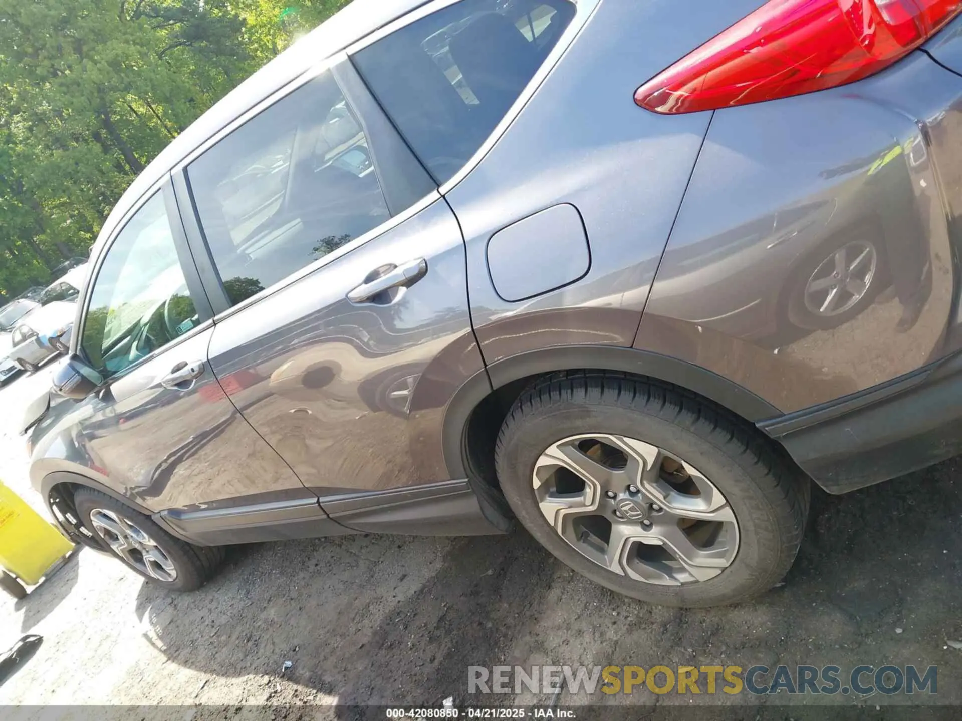 15 Photograph of a damaged car 2HKRW2H58KH667373 HONDA CR-V 2019