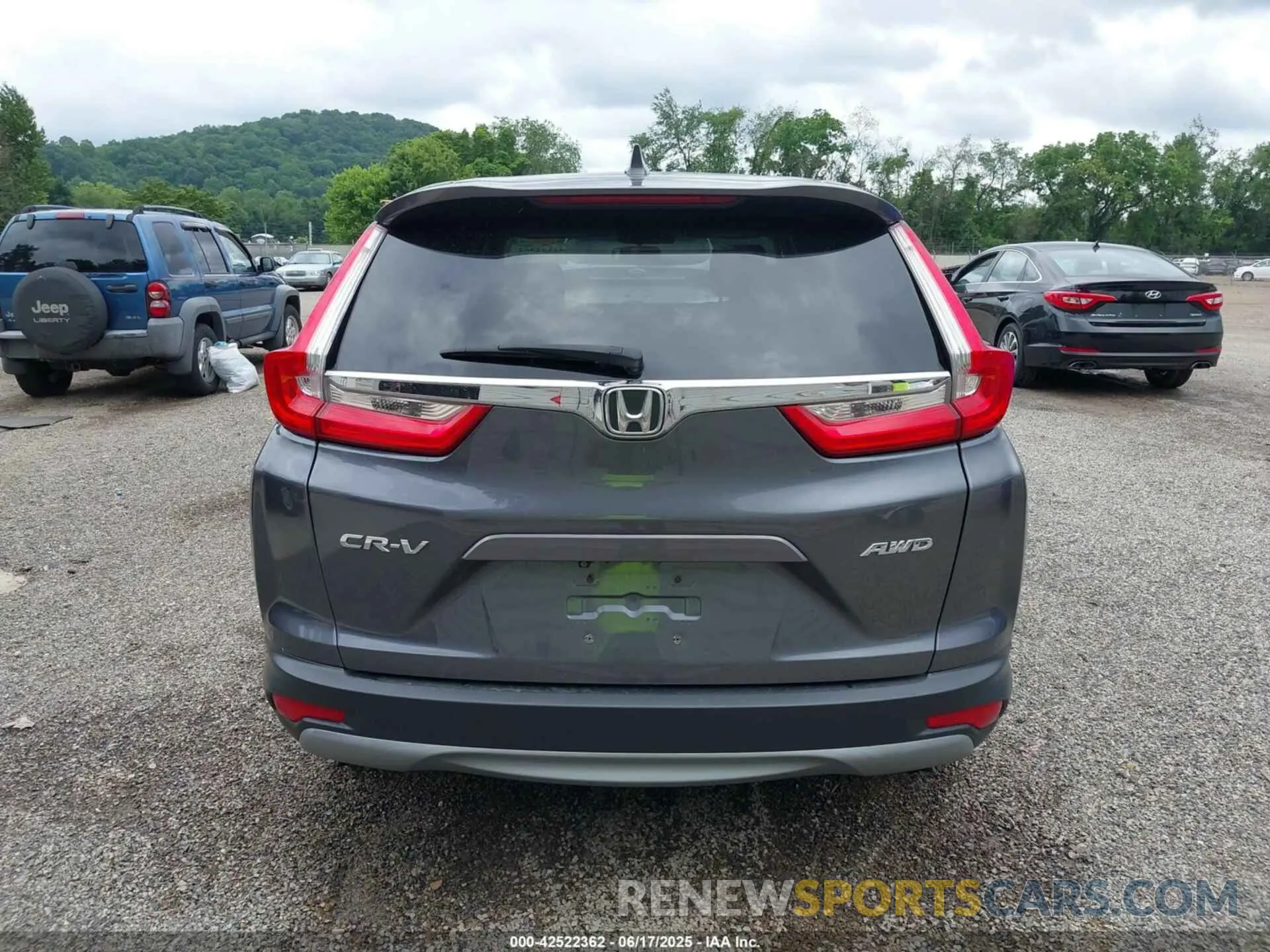 16 Photograph of a damaged car 2HKRW2H59KH650548 HONDA CR-V 2019