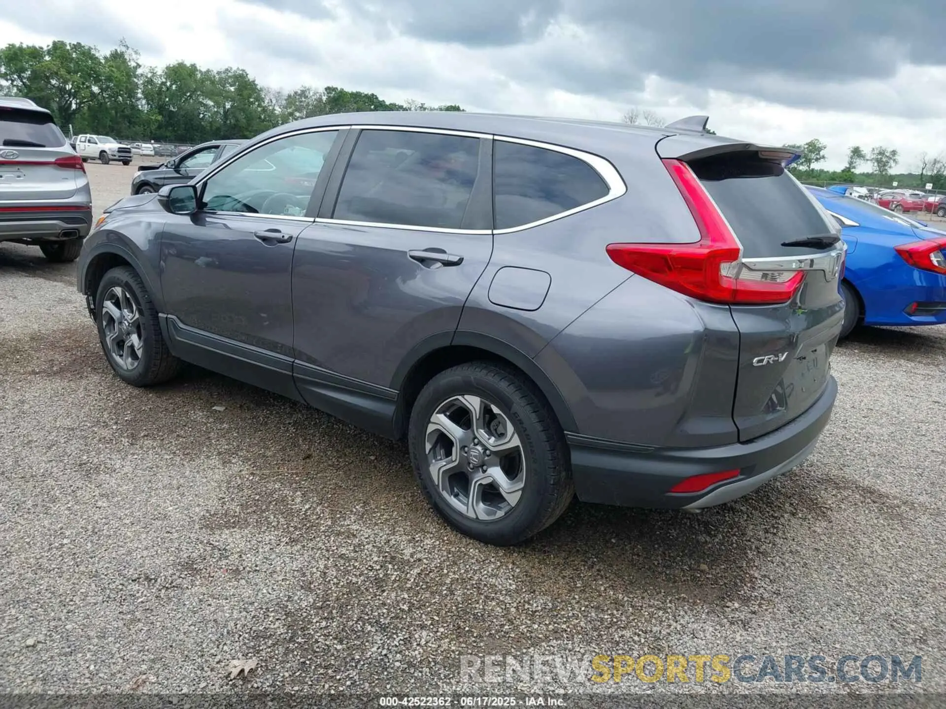 3 Photograph of a damaged car 2HKRW2H59KH650548 HONDA CR-V 2019