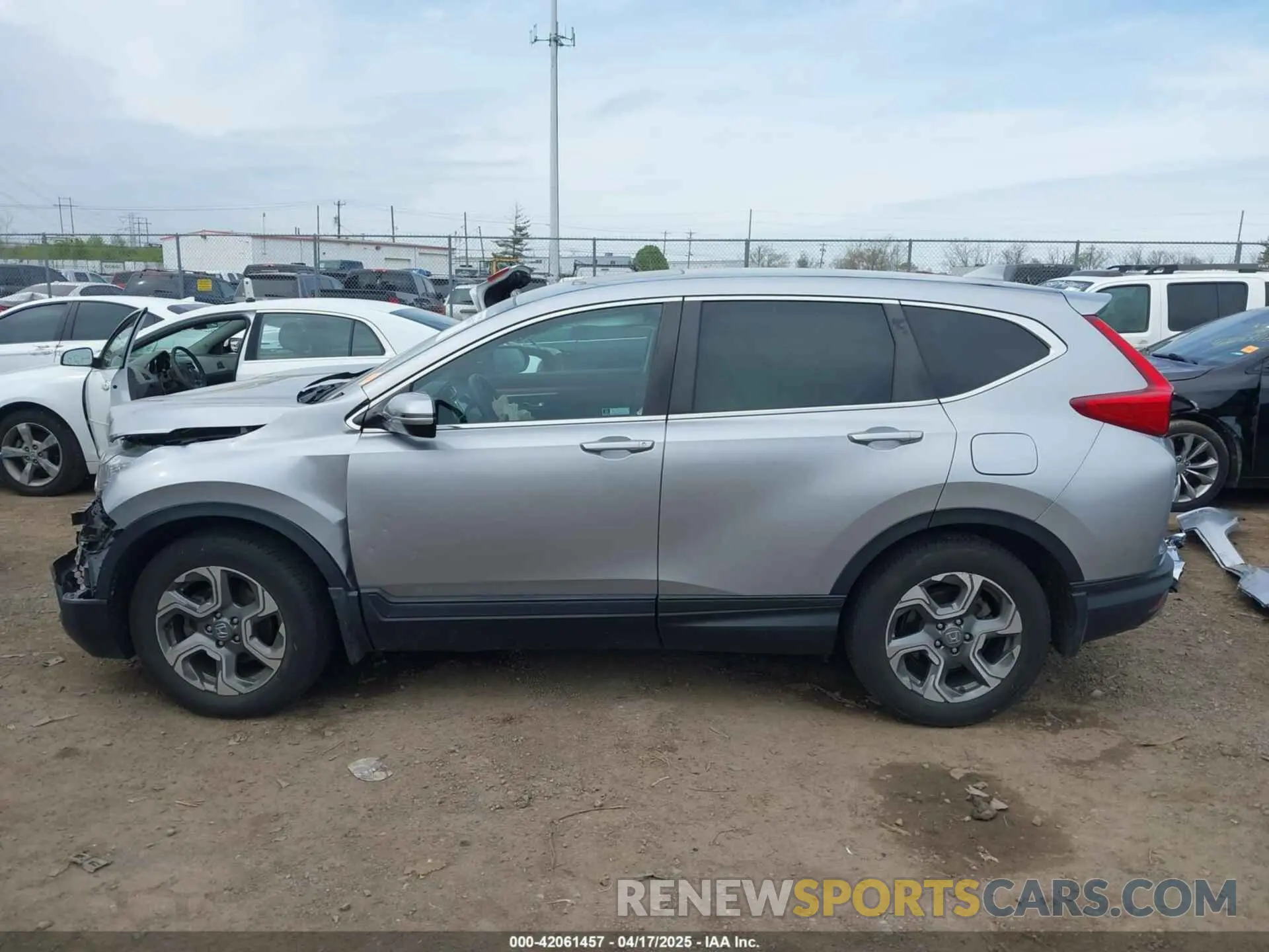 15 Photograph of a damaged car 2HKRW2H5XKH638800 HONDA CR-V 2019
