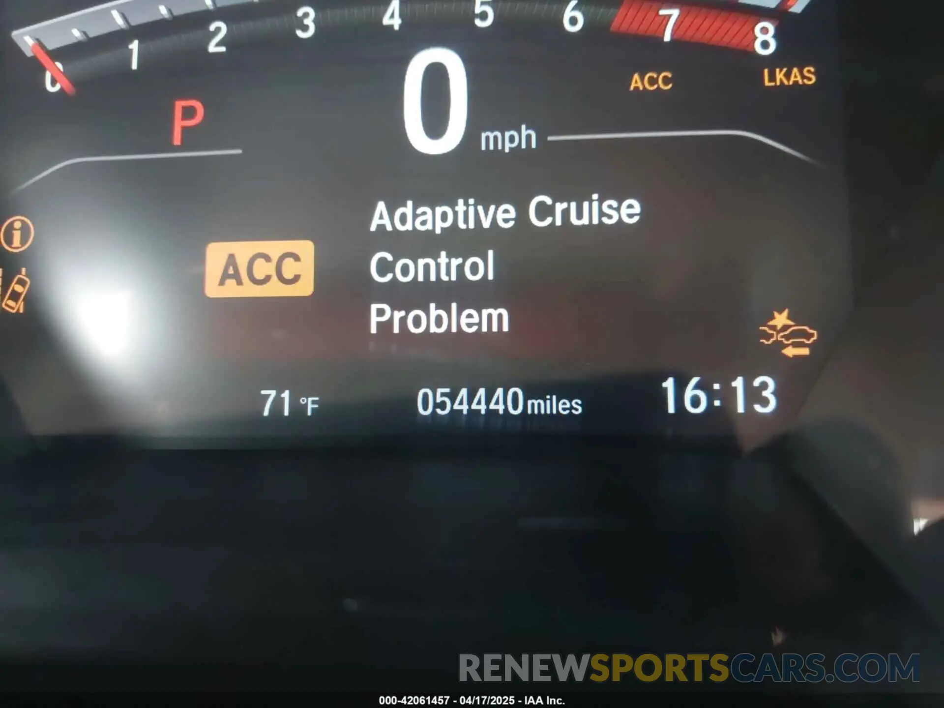 16 Photograph of a damaged car 2HKRW2H5XKH638800 HONDA CR-V 2019
