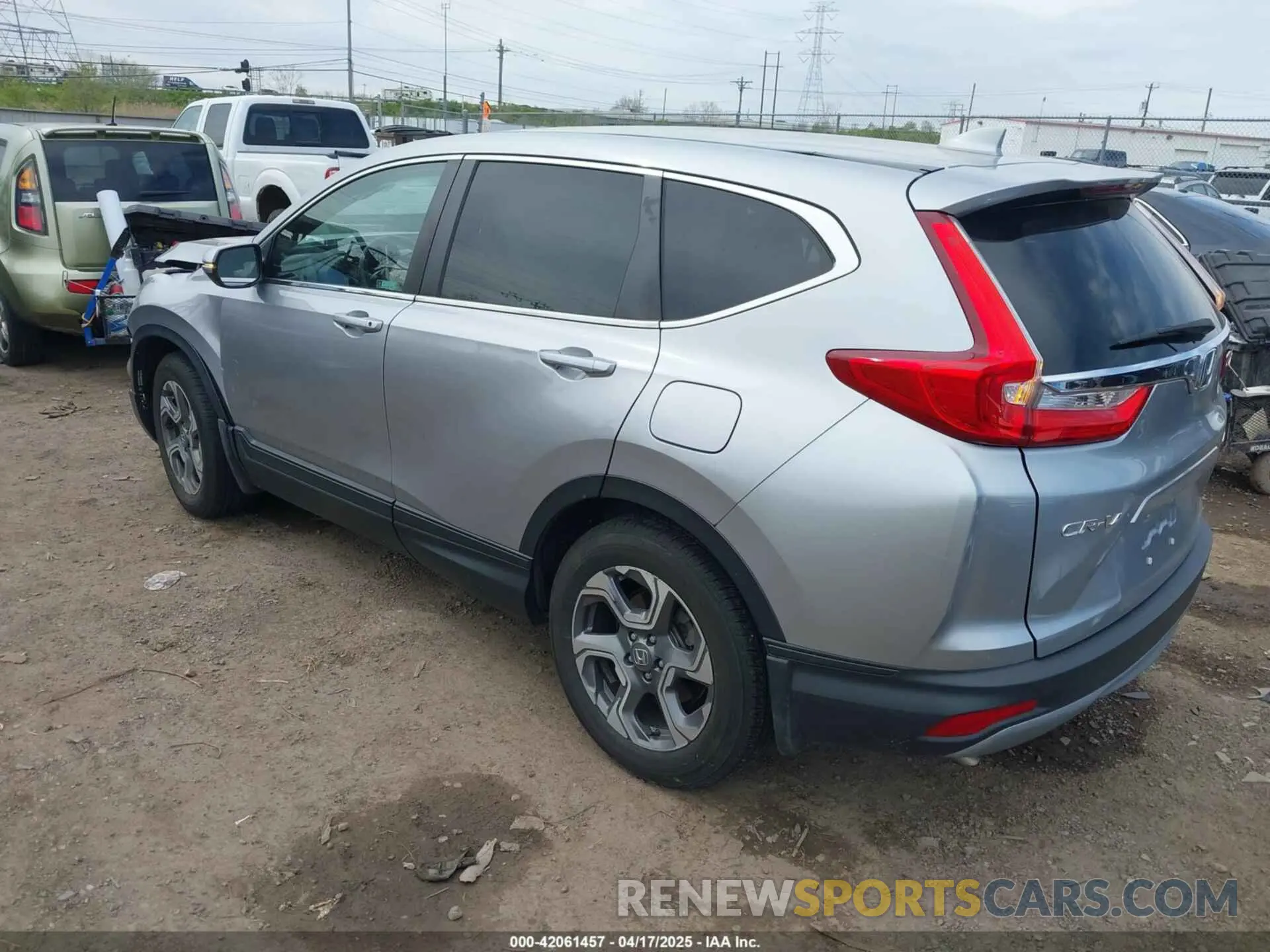 3 Photograph of a damaged car 2HKRW2H5XKH638800 HONDA CR-V 2019
