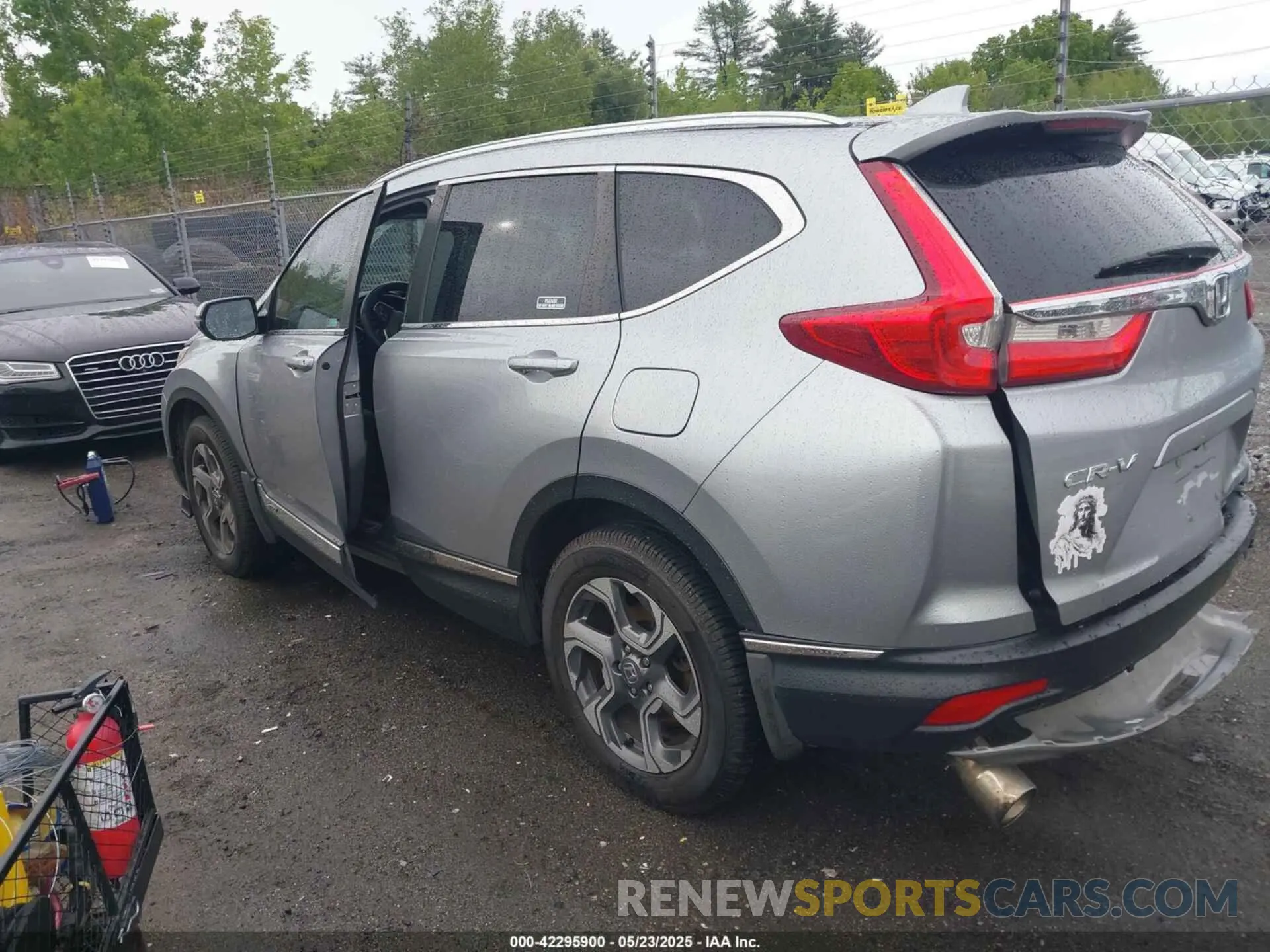 14 Photograph of a damaged car 2HKRW2H5XKH662272 HONDA CR-V 2019