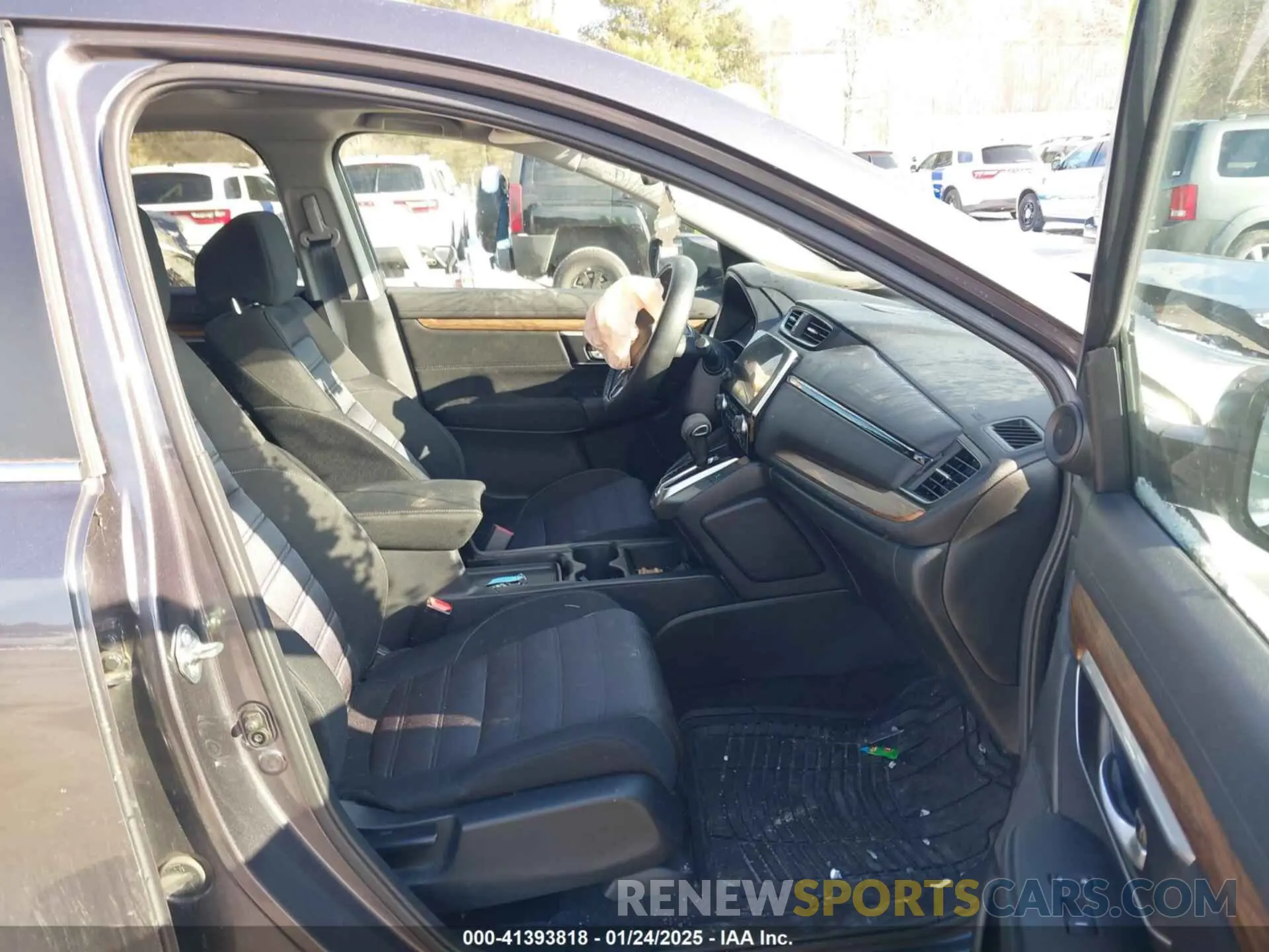 5 Photograph of a damaged car 2HKRW2H5XKH671764 HONDA CR-V 2019