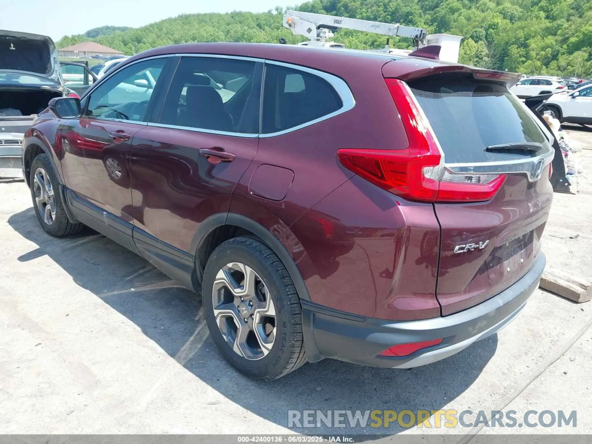 3 Photograph of a damaged car 2HKRW2H80KH602446 HONDA CR-V 2019