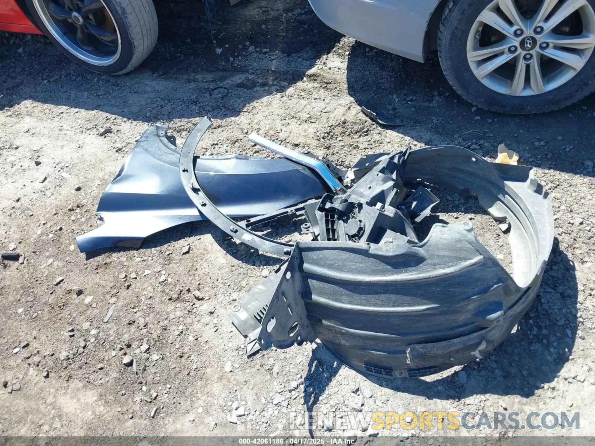 12 Photograph of a damaged car 2HKRW2H80KH666292 HONDA CR-V 2019