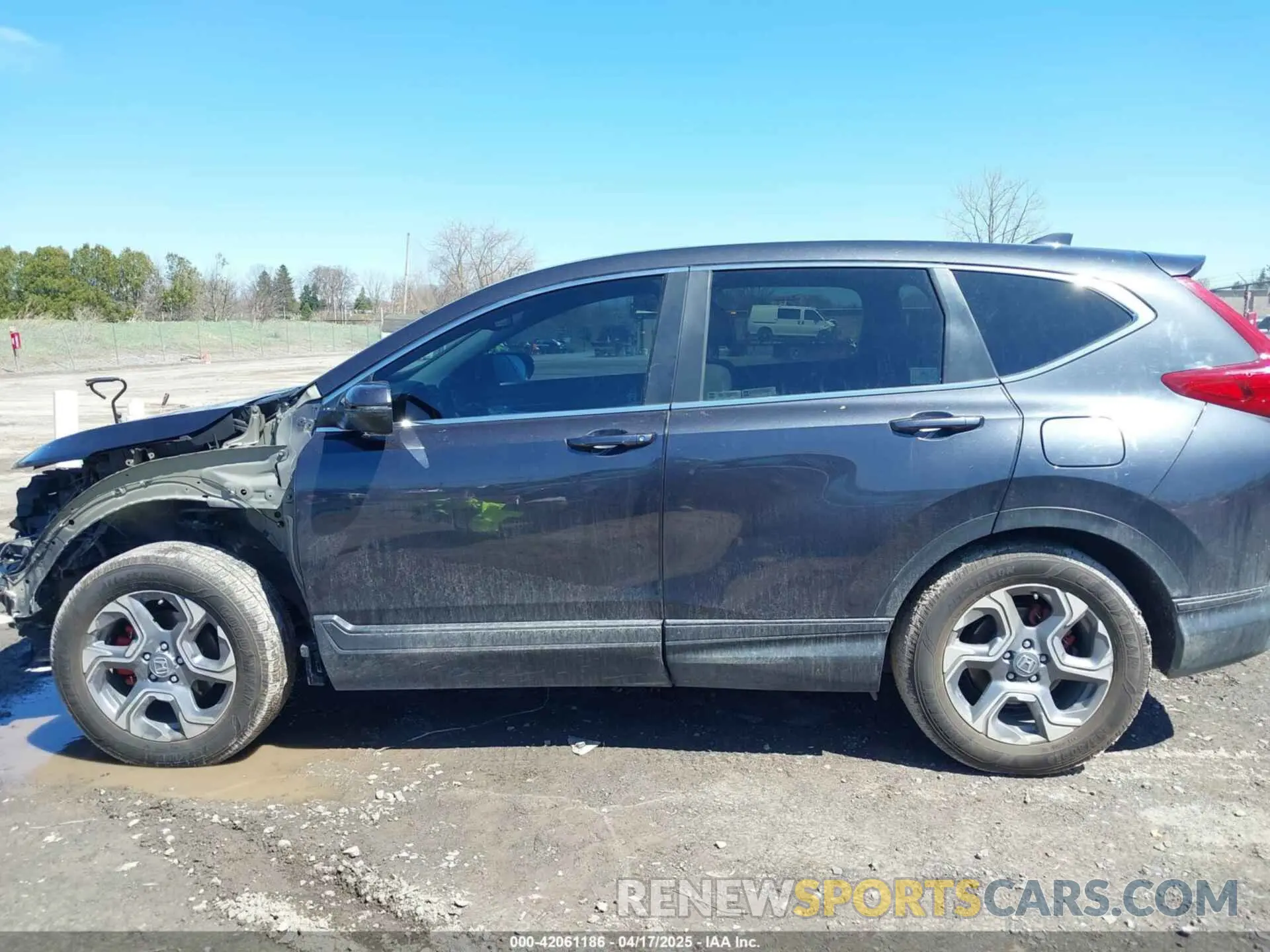 15 Photograph of a damaged car 2HKRW2H80KH666292 HONDA CR-V 2019