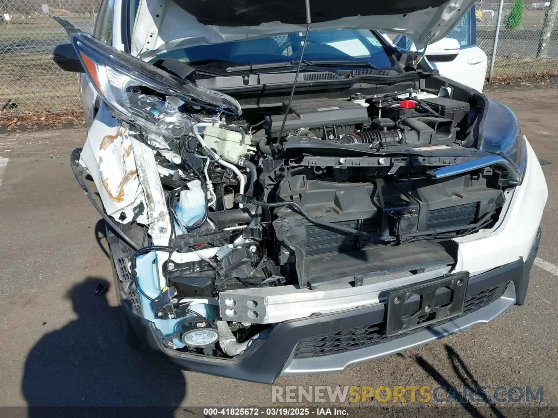 6 Photograph of a damaged car 2HKRW2H81KH612368 HONDA CR-V 2019
