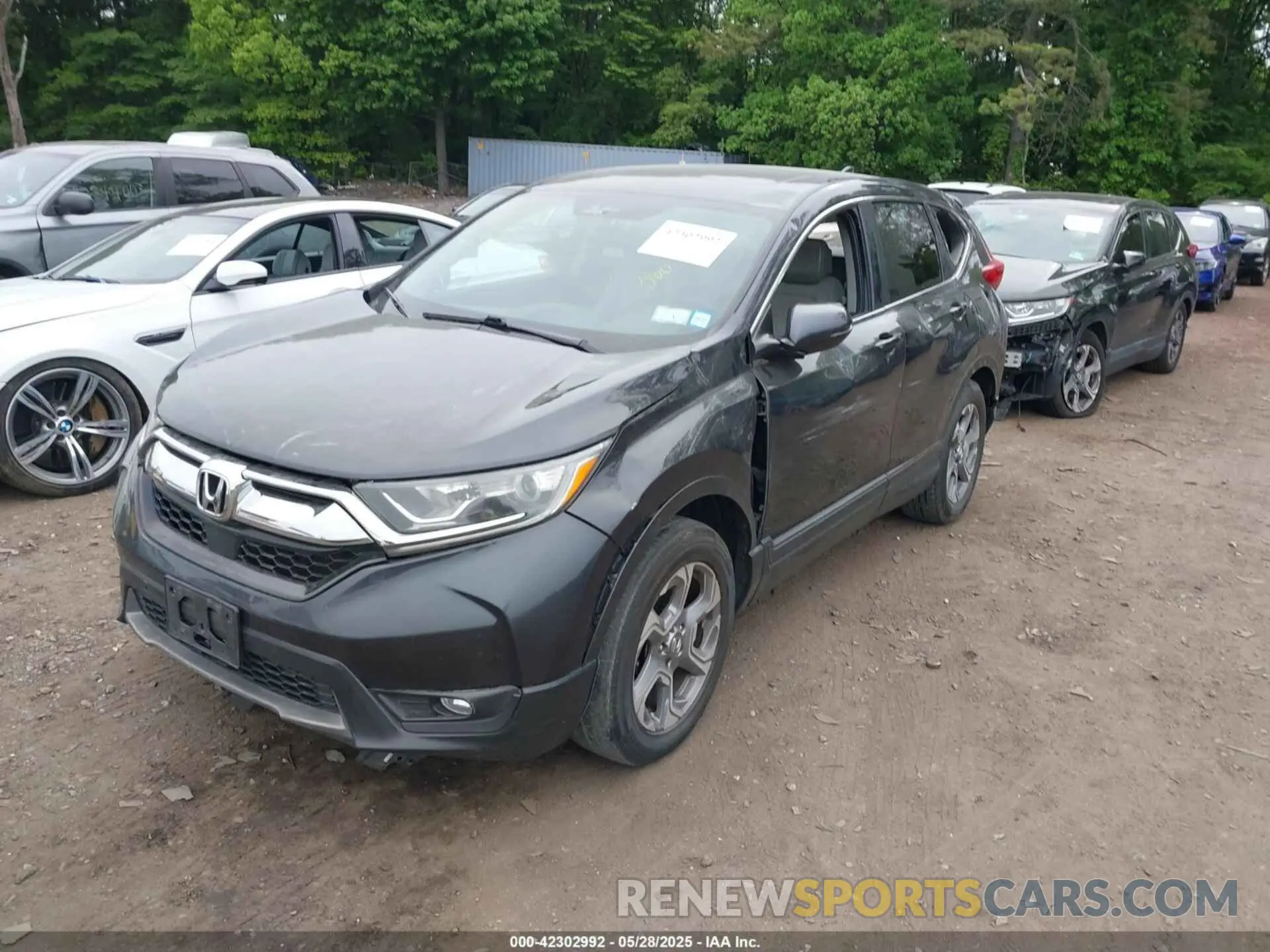 2 Photograph of a damaged car 2HKRW2H82KH610113 HONDA CR-V 2019