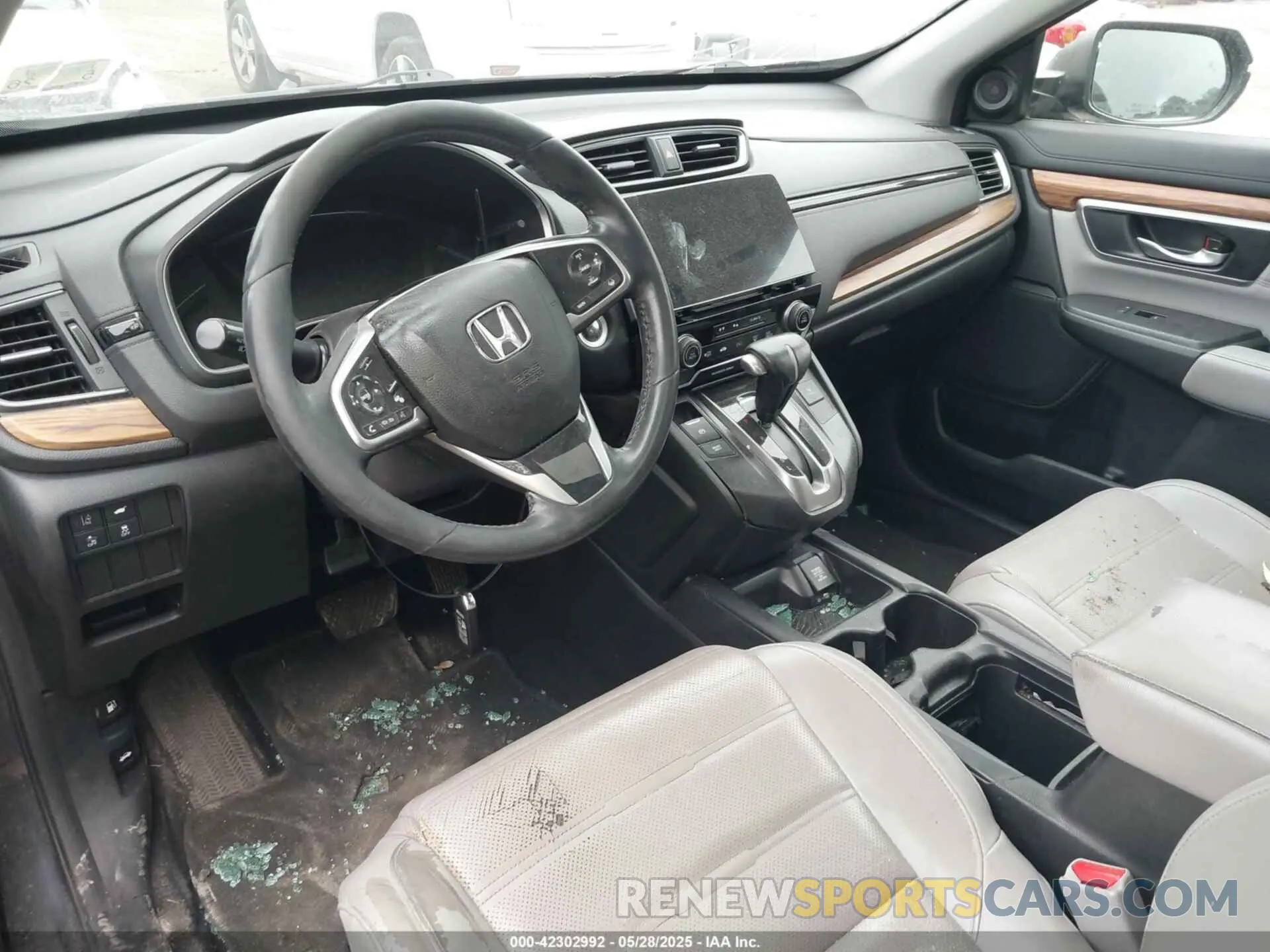 5 Photograph of a damaged car 2HKRW2H82KH610113 HONDA CR-V 2019