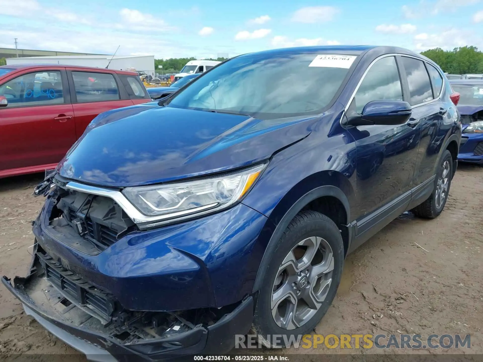 2 Photograph of a damaged car 2HKRW2H82KH660560 HONDA CR-V 2019