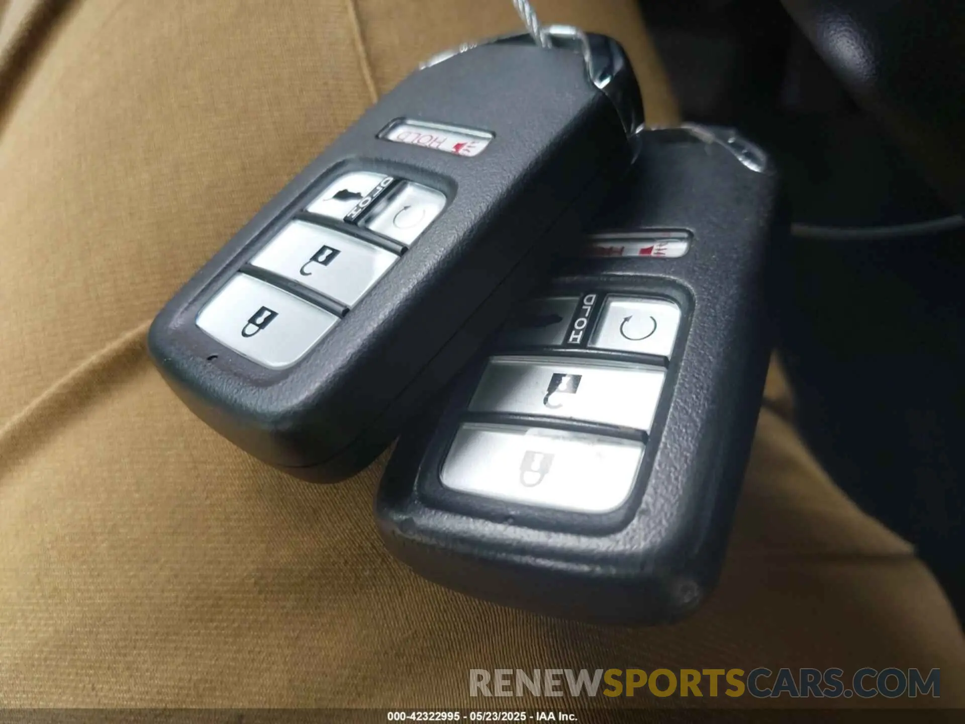 11 Photograph of a damaged car 2HKRW2H83KH614865 HONDA CR-V 2019