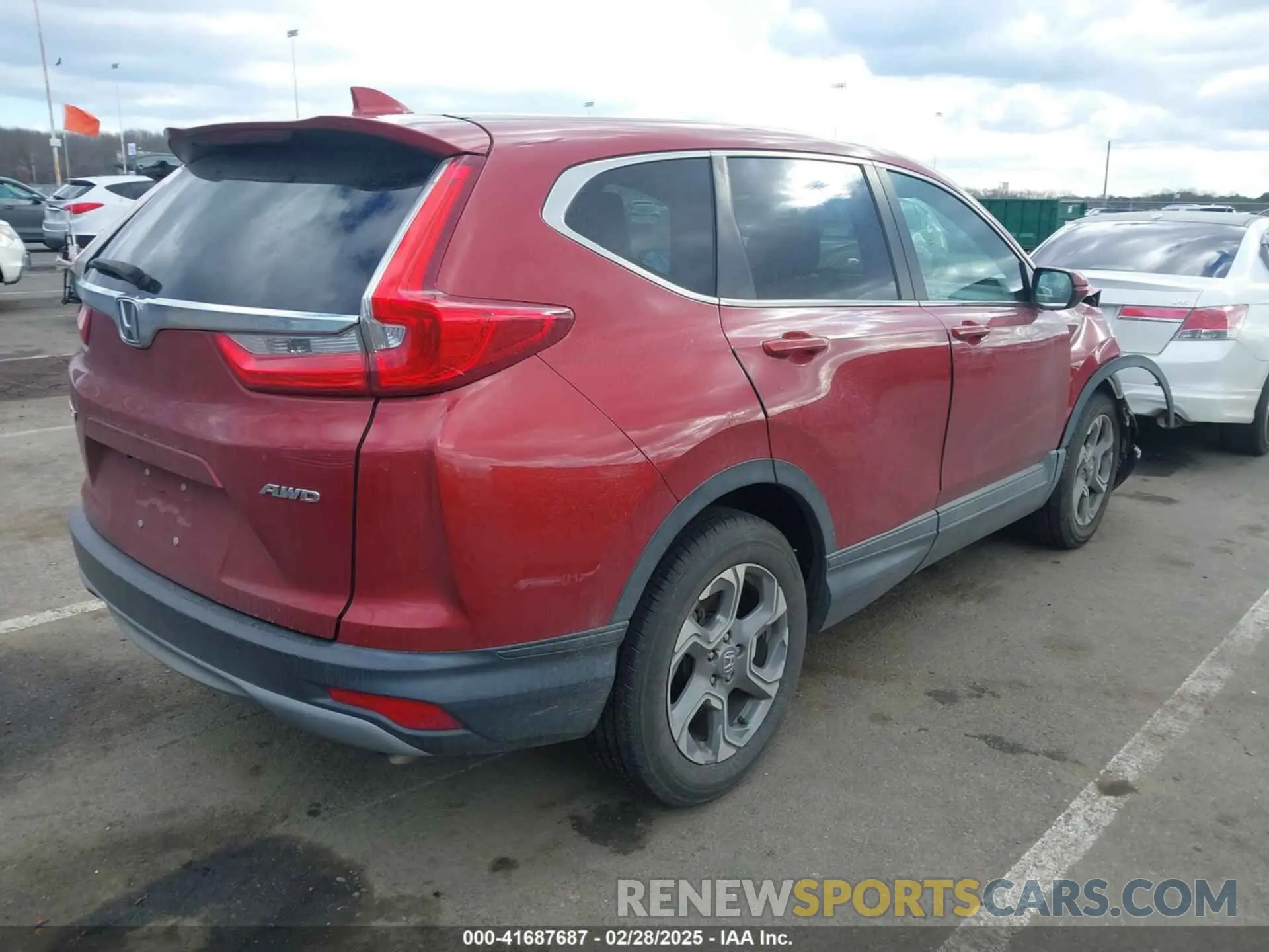 4 Photograph of a damaged car 2HKRW2H83KH617085 HONDA CR-V 2019