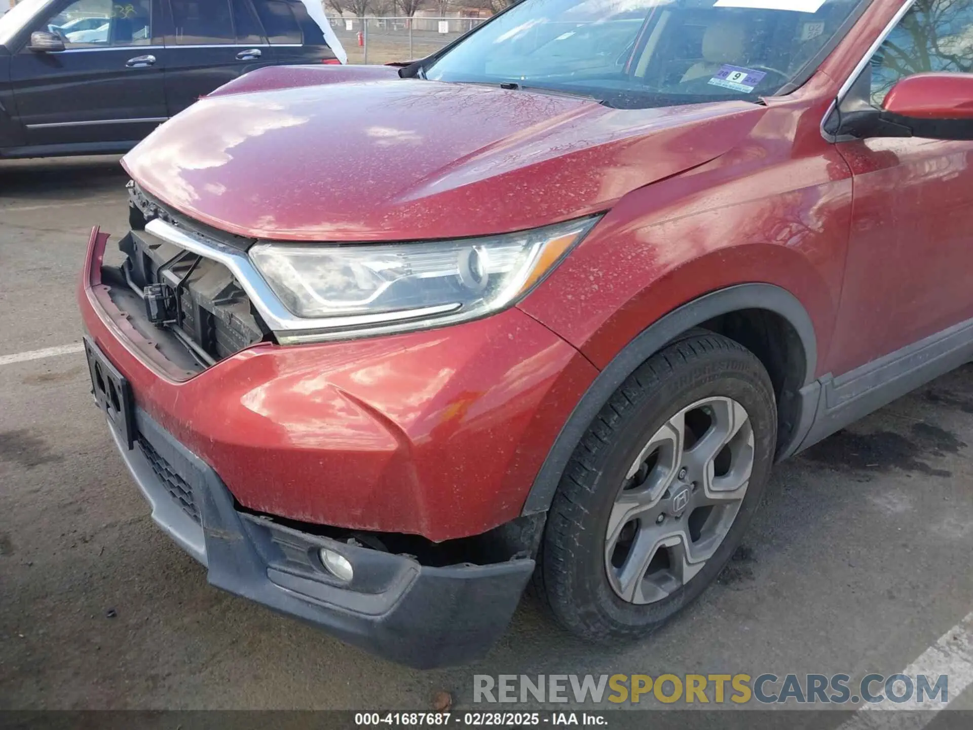 6 Photograph of a damaged car 2HKRW2H83KH617085 HONDA CR-V 2019