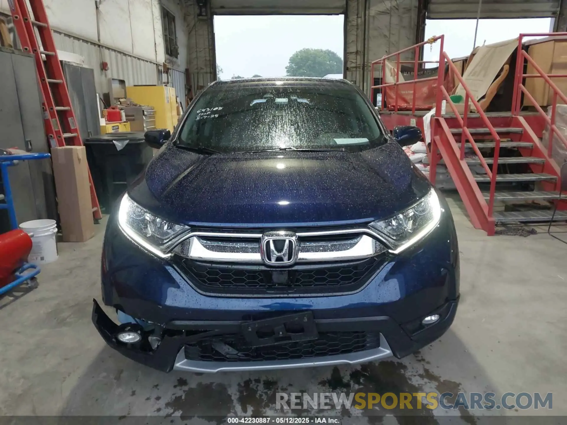 12 Photograph of a damaged car 2HKRW2H83KH643105 HONDA CR-V 2019