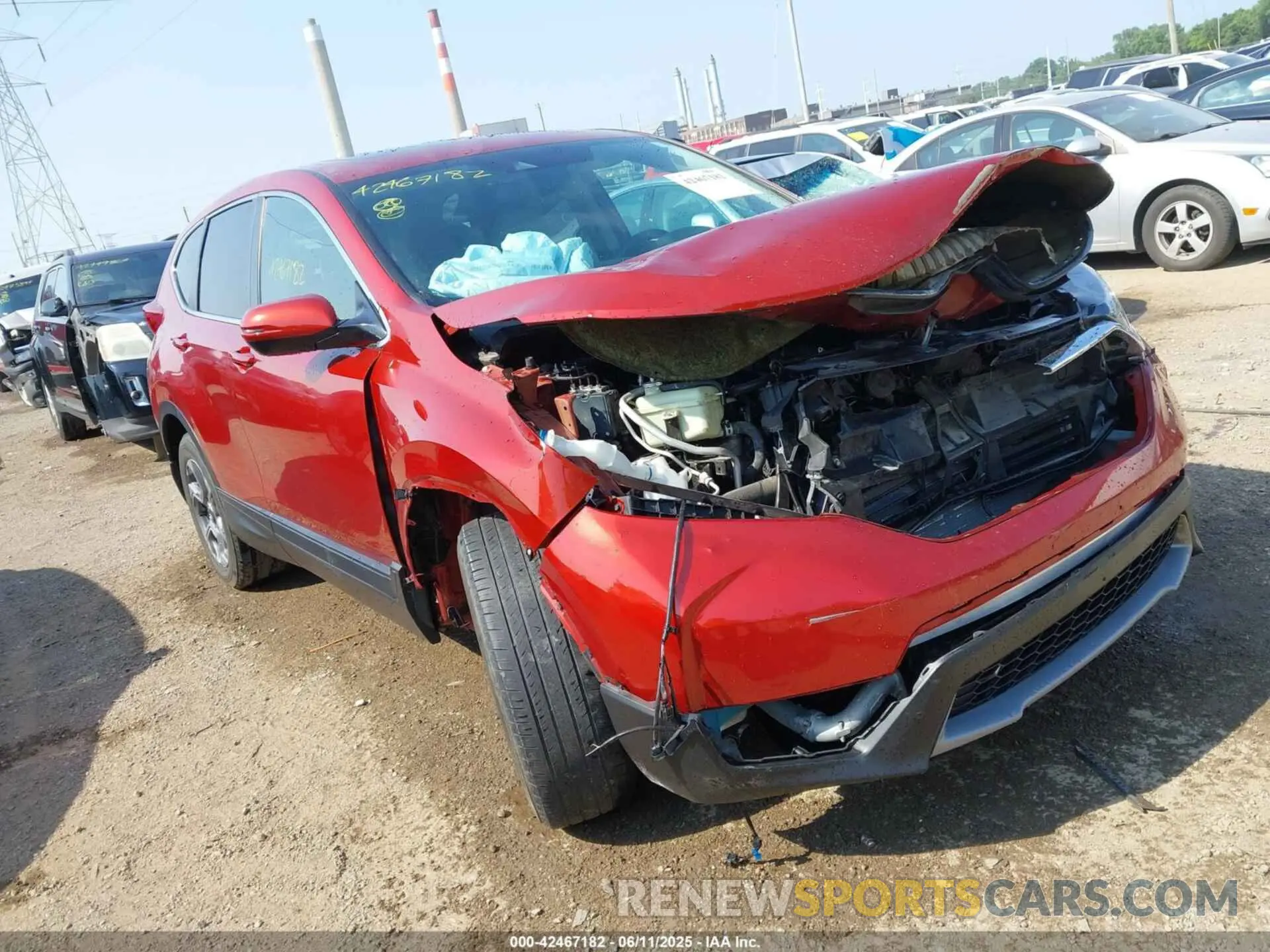 1 Photograph of a damaged car 2HKRW2H84KH611425 HONDA CR-V 2019