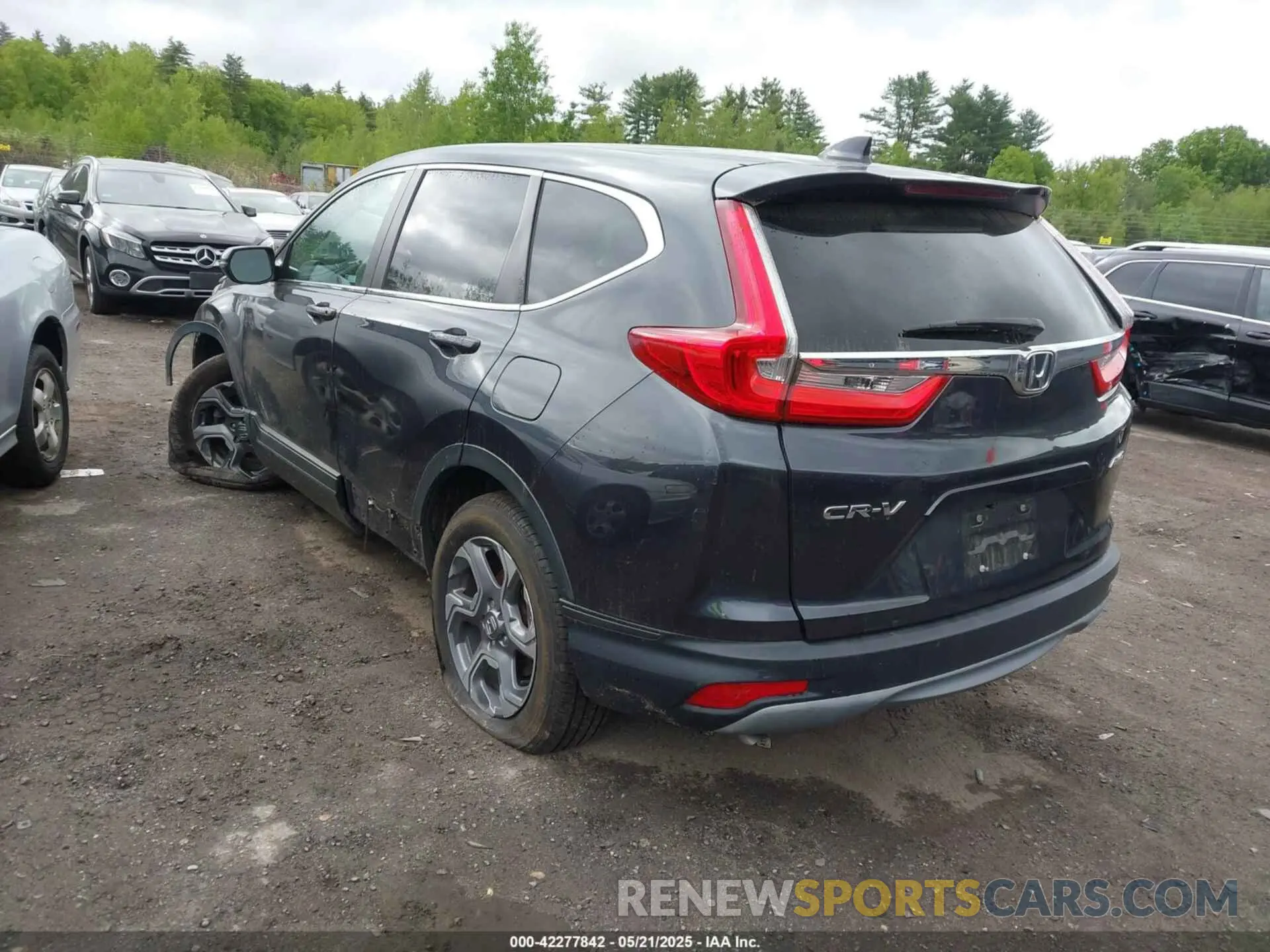 3 Photograph of a damaged car 2HKRW2H84KH665887 HONDA CR-V 2019