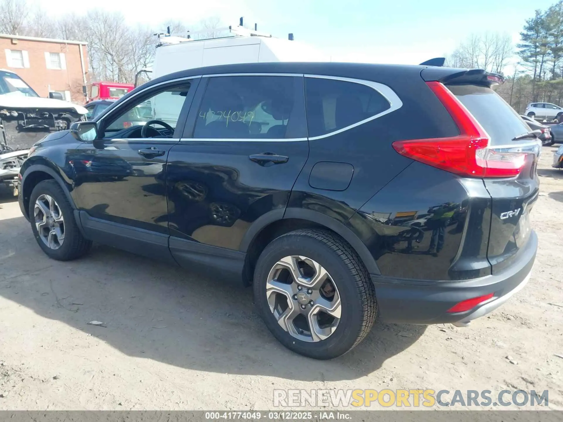 14 Photograph of a damaged car 2HKRW2H85KH636138 HONDA CR-V 2019