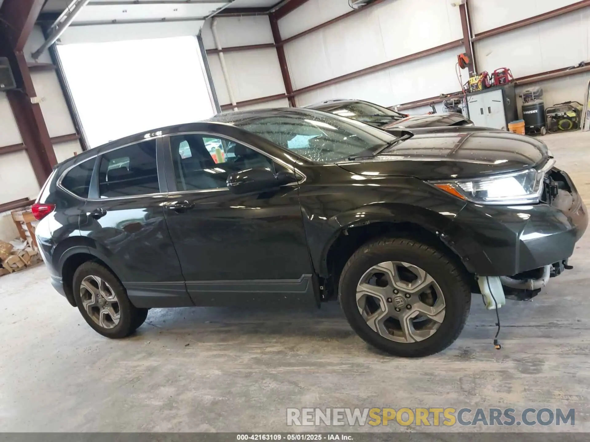 13 Photograph of a damaged car 2HKRW2H85KH649021 HONDA CR-V 2019