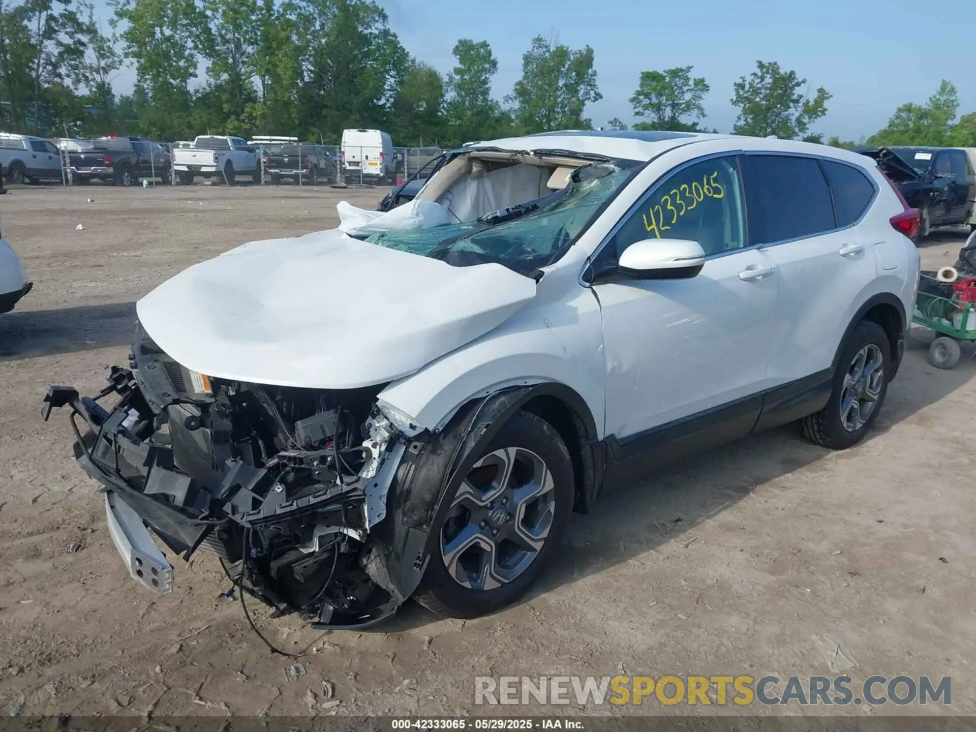 2 Photograph of a damaged car 2HKRW2H86KH677748 HONDA CR-V 2019