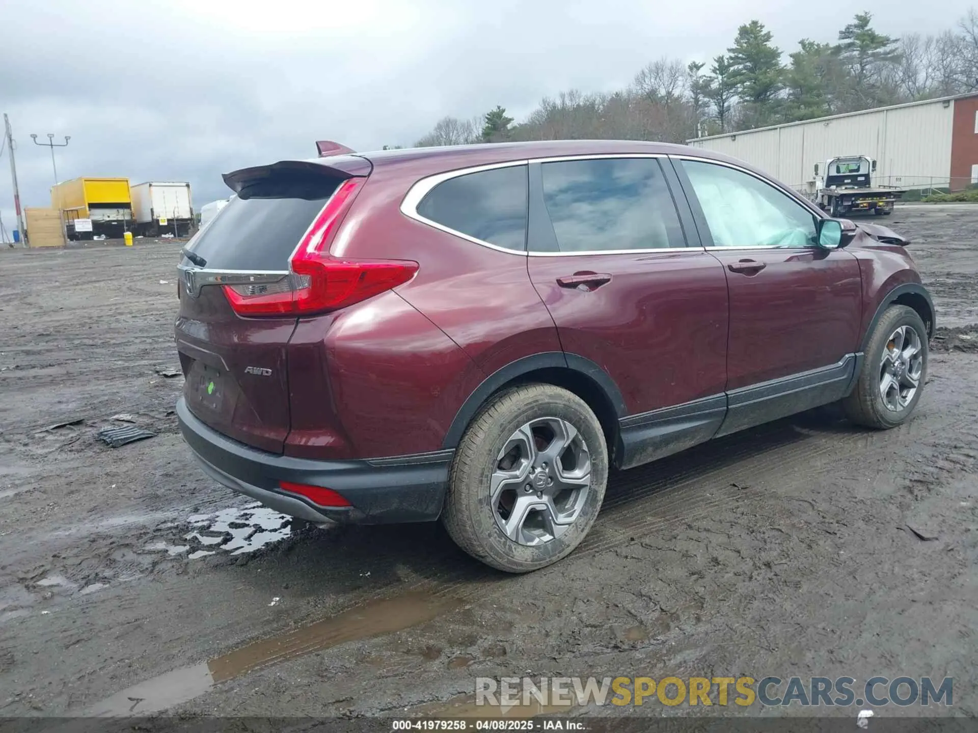 4 Photograph of a damaged car 2HKRW2H87KH620880 HONDA CR-V 2019