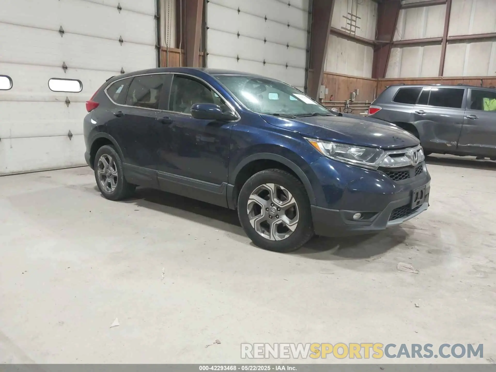 1 Photograph of a damaged car 2HKRW2H88KH620385 HONDA CR-V 2019