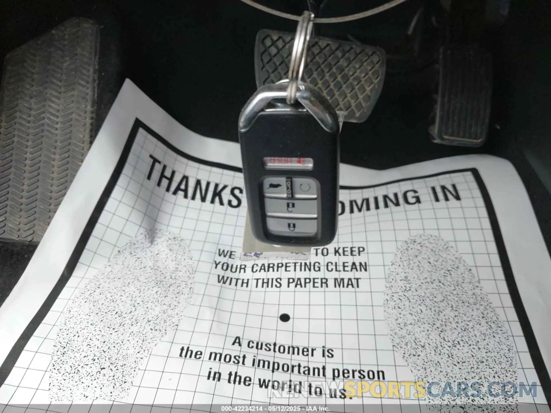 11 Photograph of a damaged car 2HKRW2H89KH660460 HONDA CR-V 2019