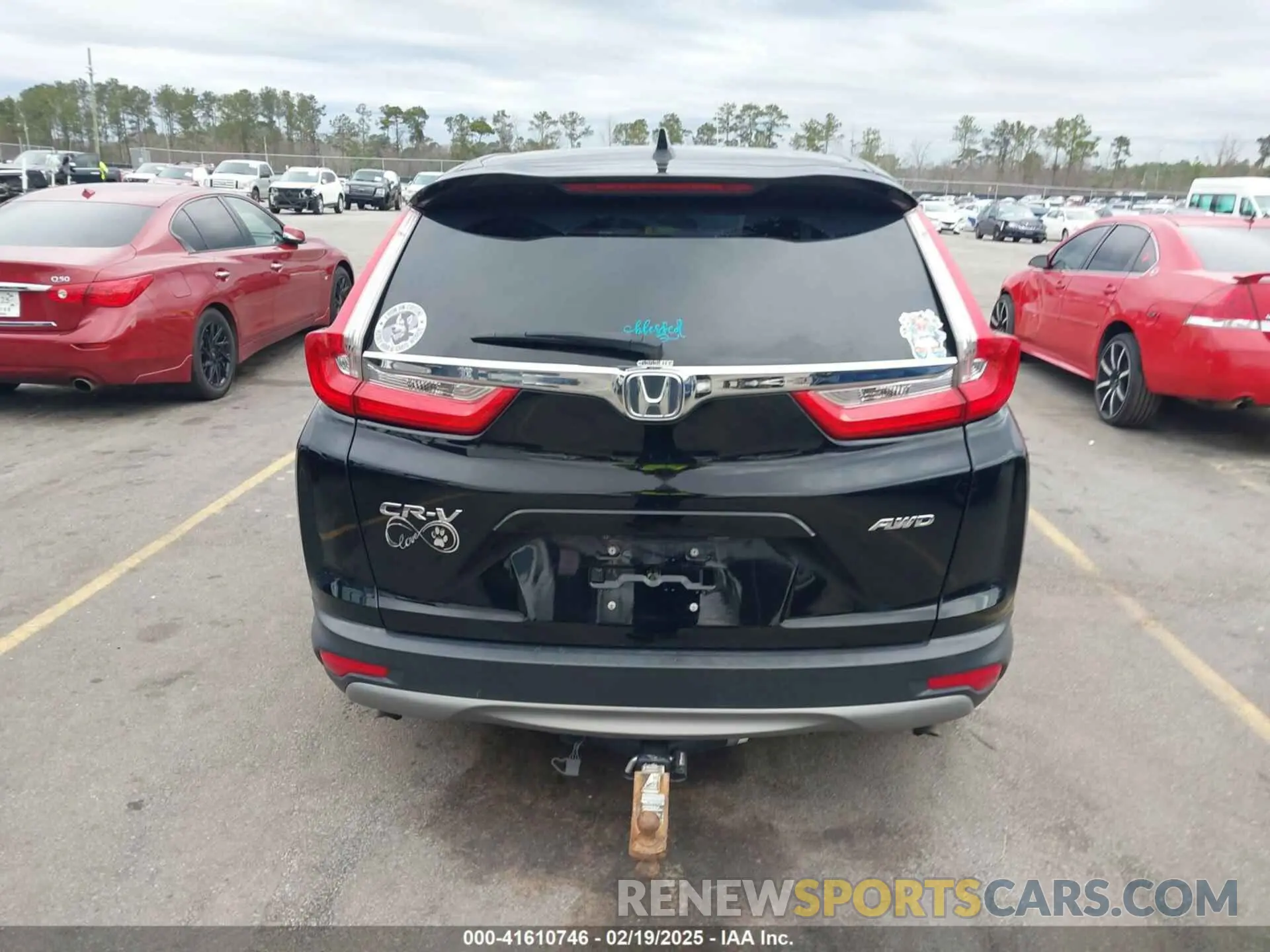16 Photograph of a damaged car 2HKRW2H89KH661382 HONDA CR-V 2019