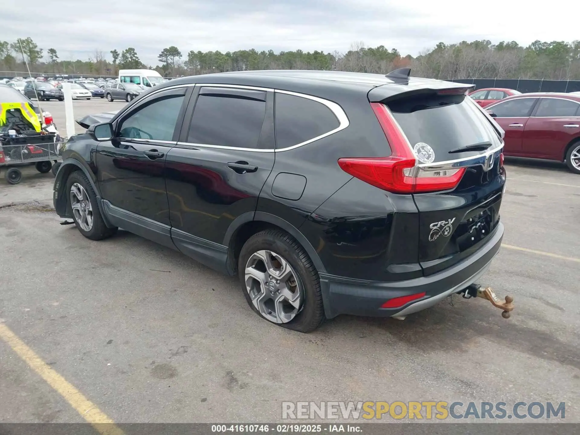 3 Photograph of a damaged car 2HKRW2H89KH661382 HONDA CR-V 2019