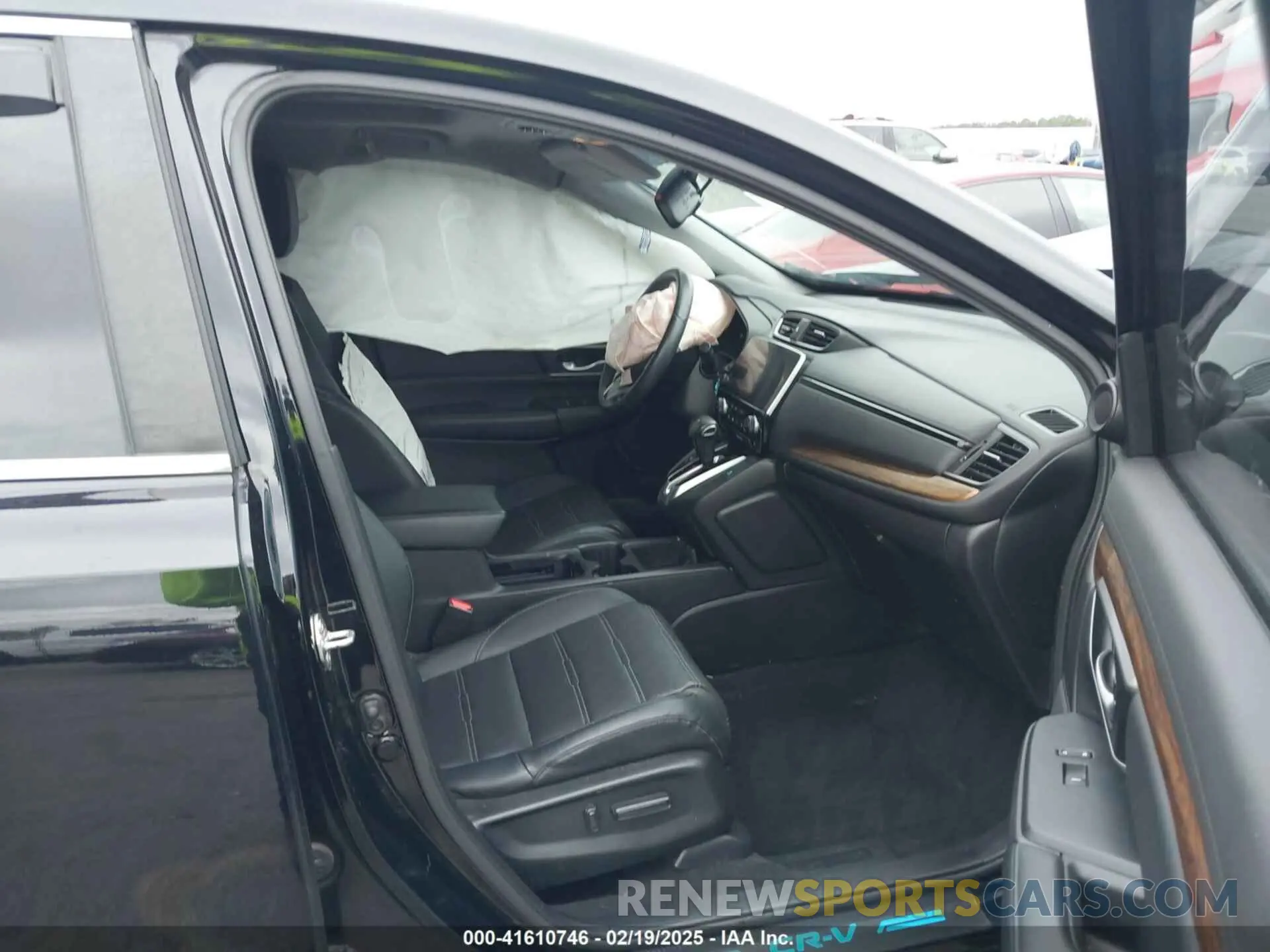 5 Photograph of a damaged car 2HKRW2H89KH661382 HONDA CR-V 2019