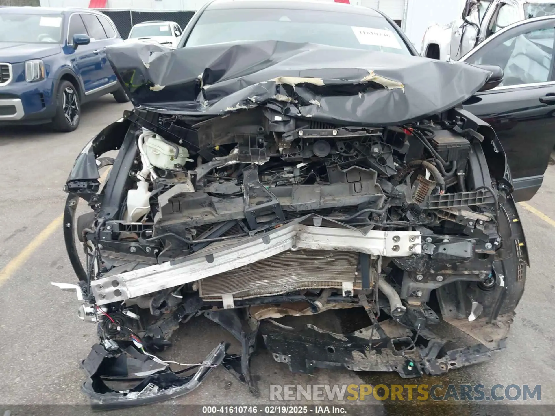 6 Photograph of a damaged car 2HKRW2H89KH661382 HONDA CR-V 2019