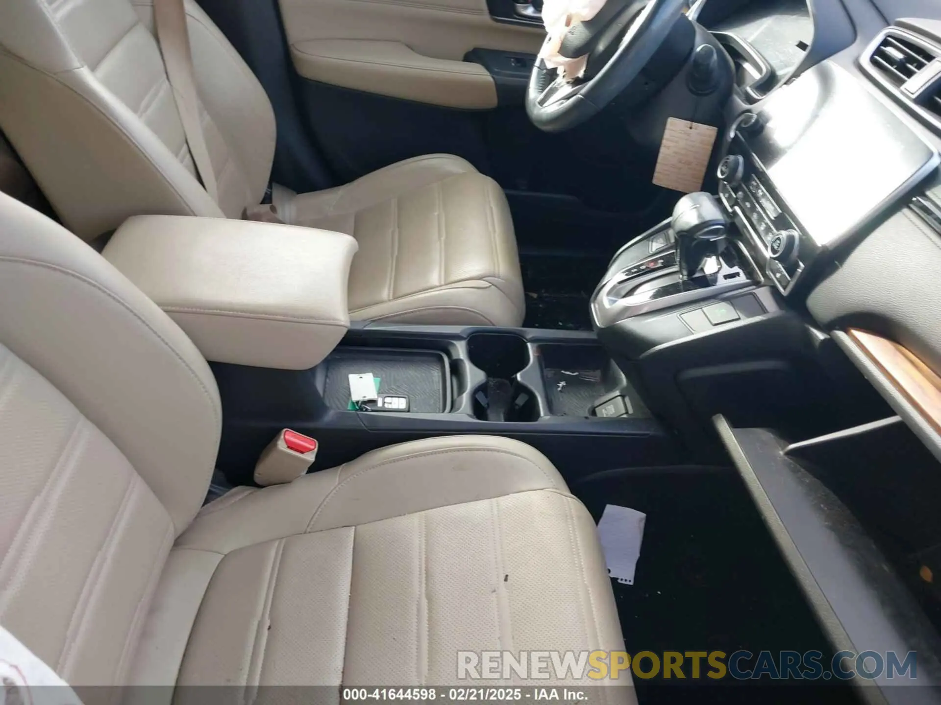 5 Photograph of a damaged car 2HKRW2H90KH635732 HONDA CR-V 2019