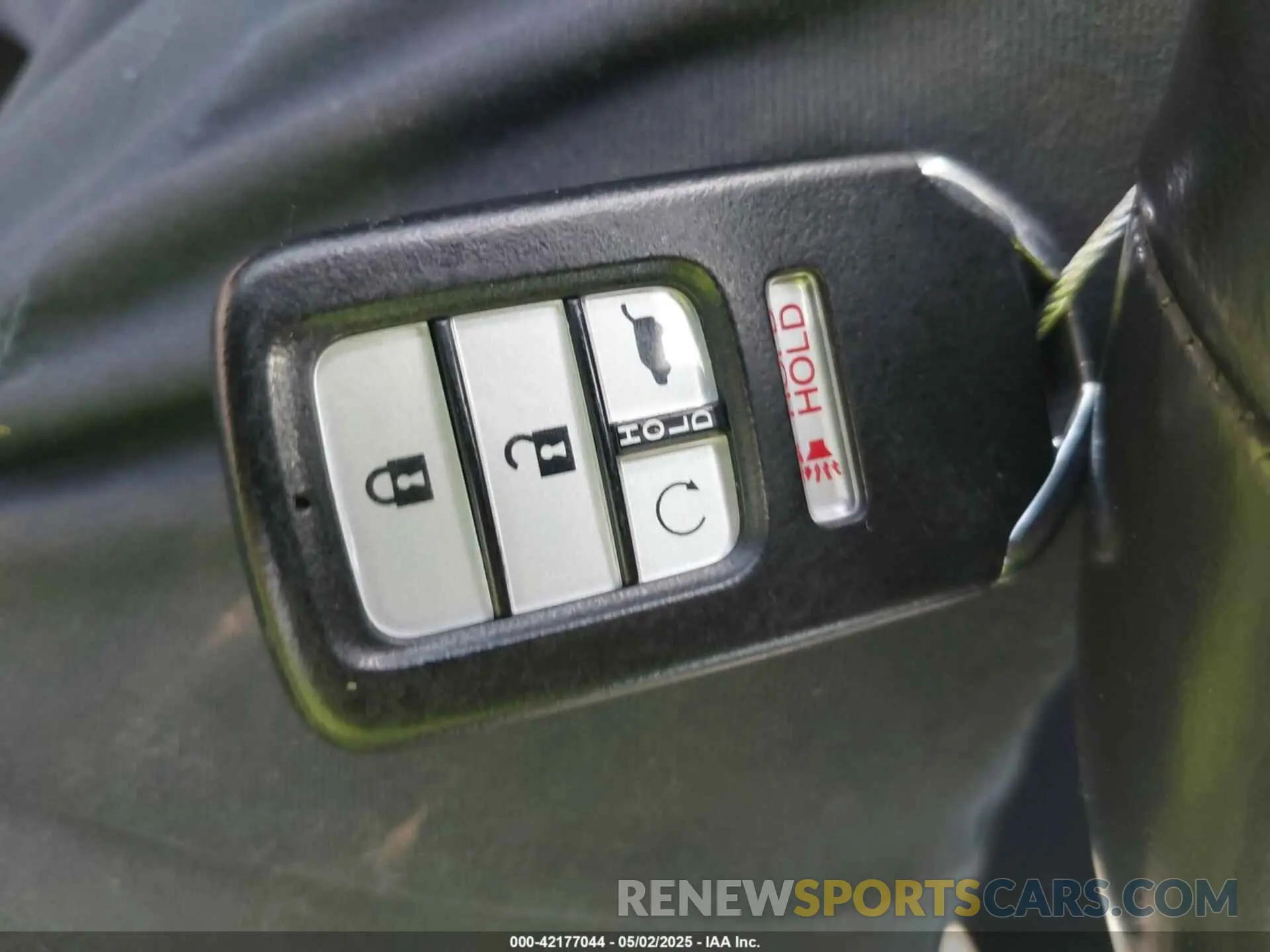 11 Photograph of a damaged car 2HKRW2H92KH626997 HONDA CR-V 2019