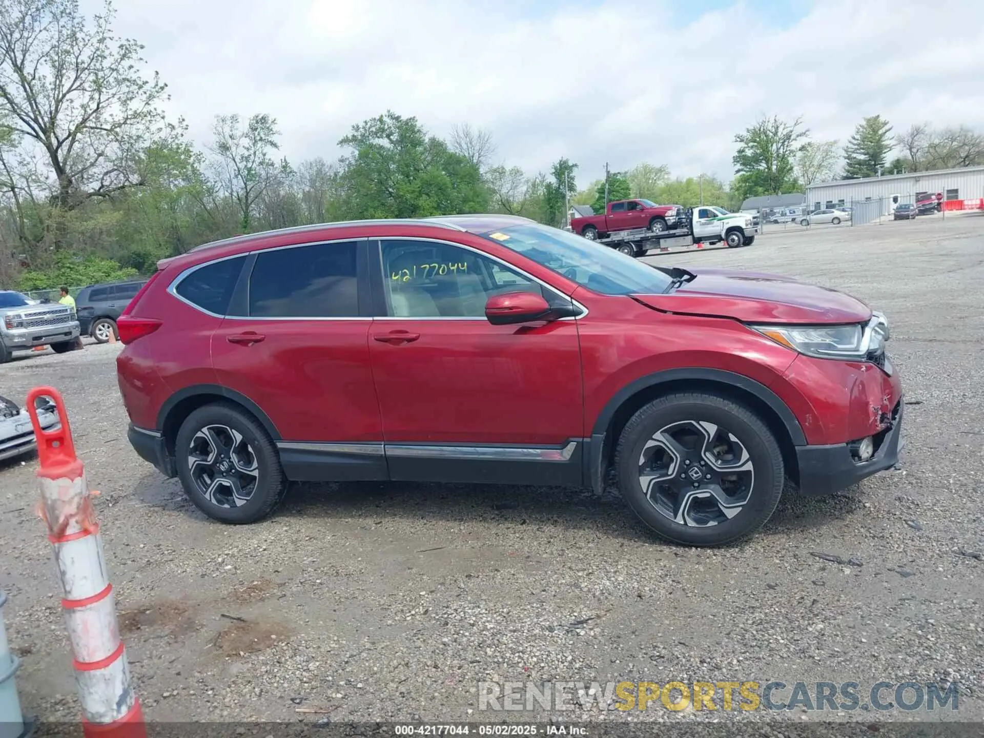 13 Photograph of a damaged car 2HKRW2H92KH626997 HONDA CR-V 2019