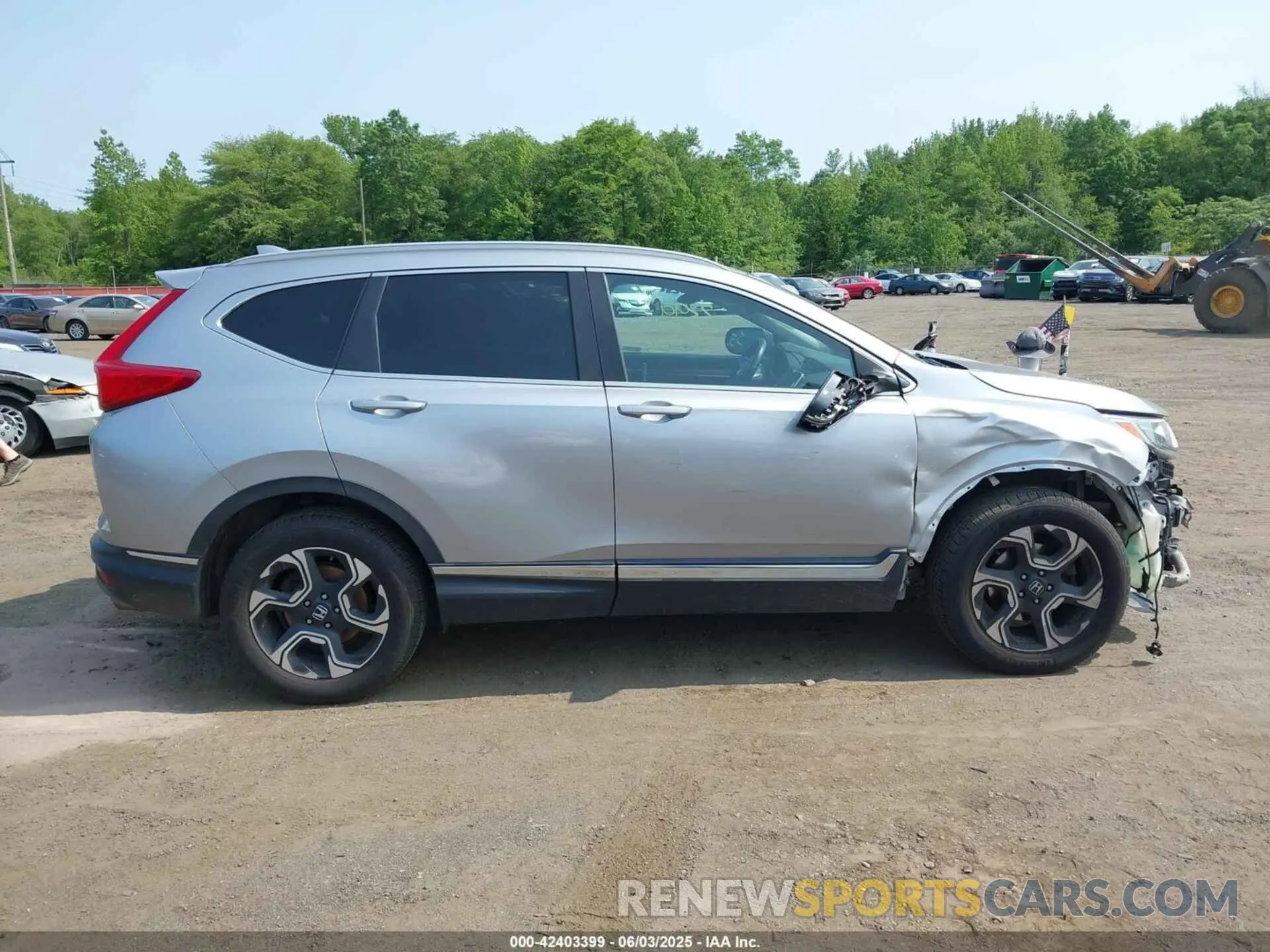13 Photograph of a damaged car 2HKRW2H93KH628869 HONDA CR-V 2019