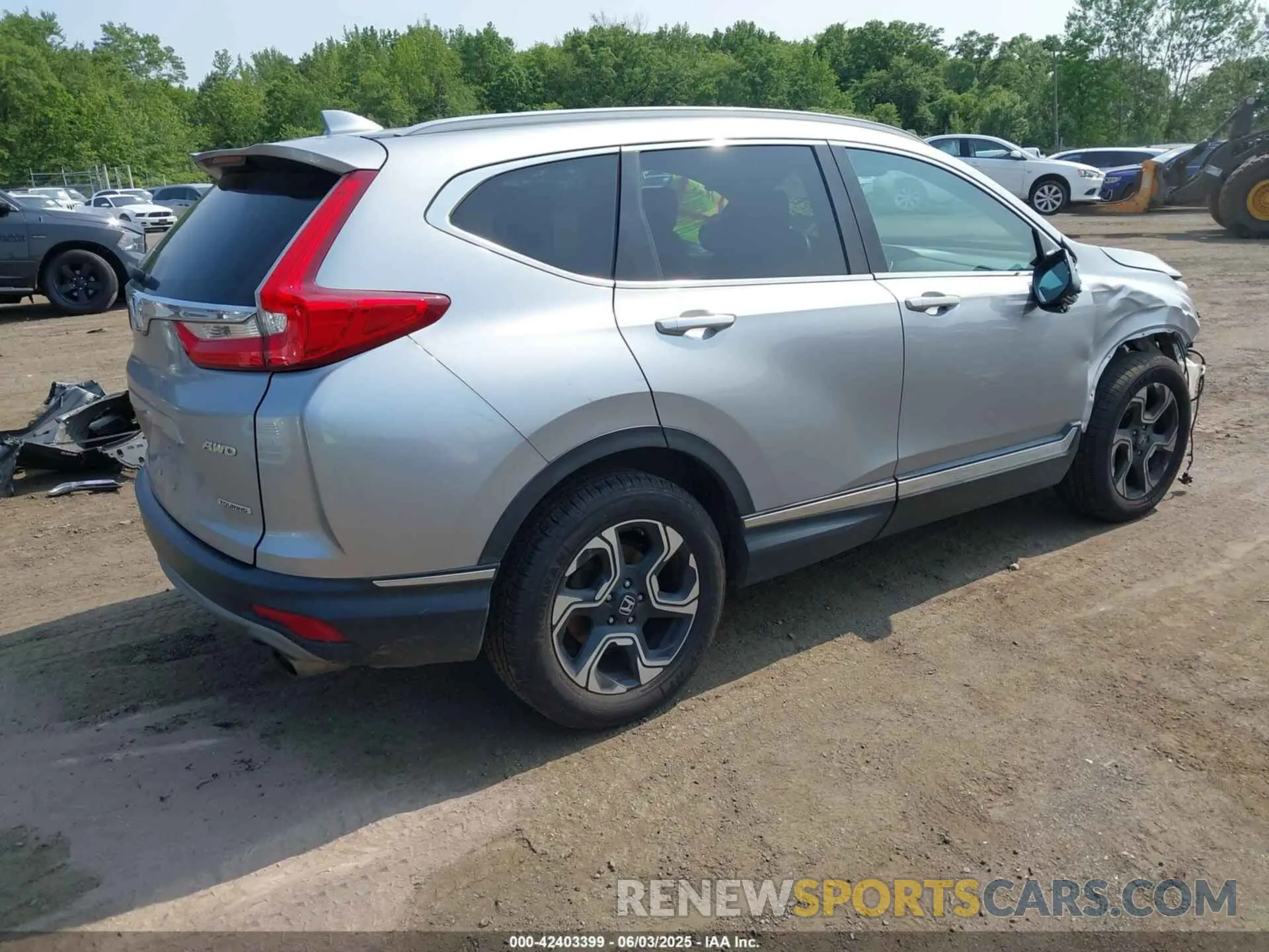 4 Photograph of a damaged car 2HKRW2H93KH628869 HONDA CR-V 2019