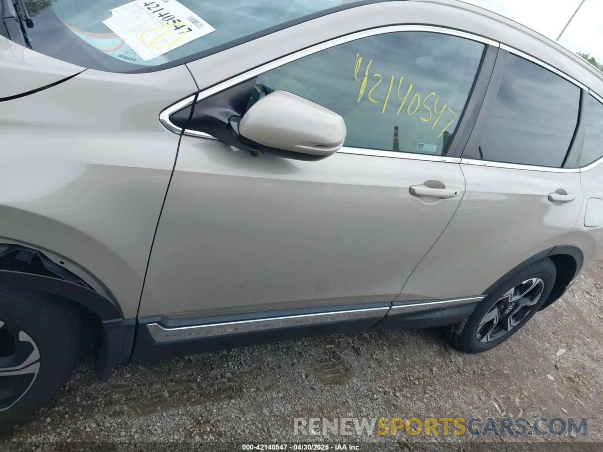 14 Photograph of a damaged car 2HKRW2H94KH623003 HONDA CR-V 2019