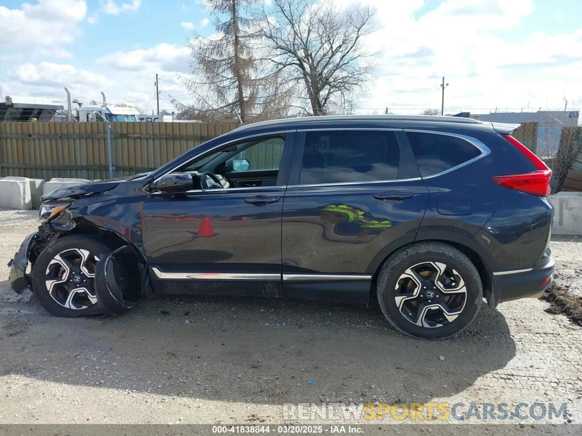 14 Photograph of a damaged car 2HKRW2H94KH636320 HONDA CR-V 2019