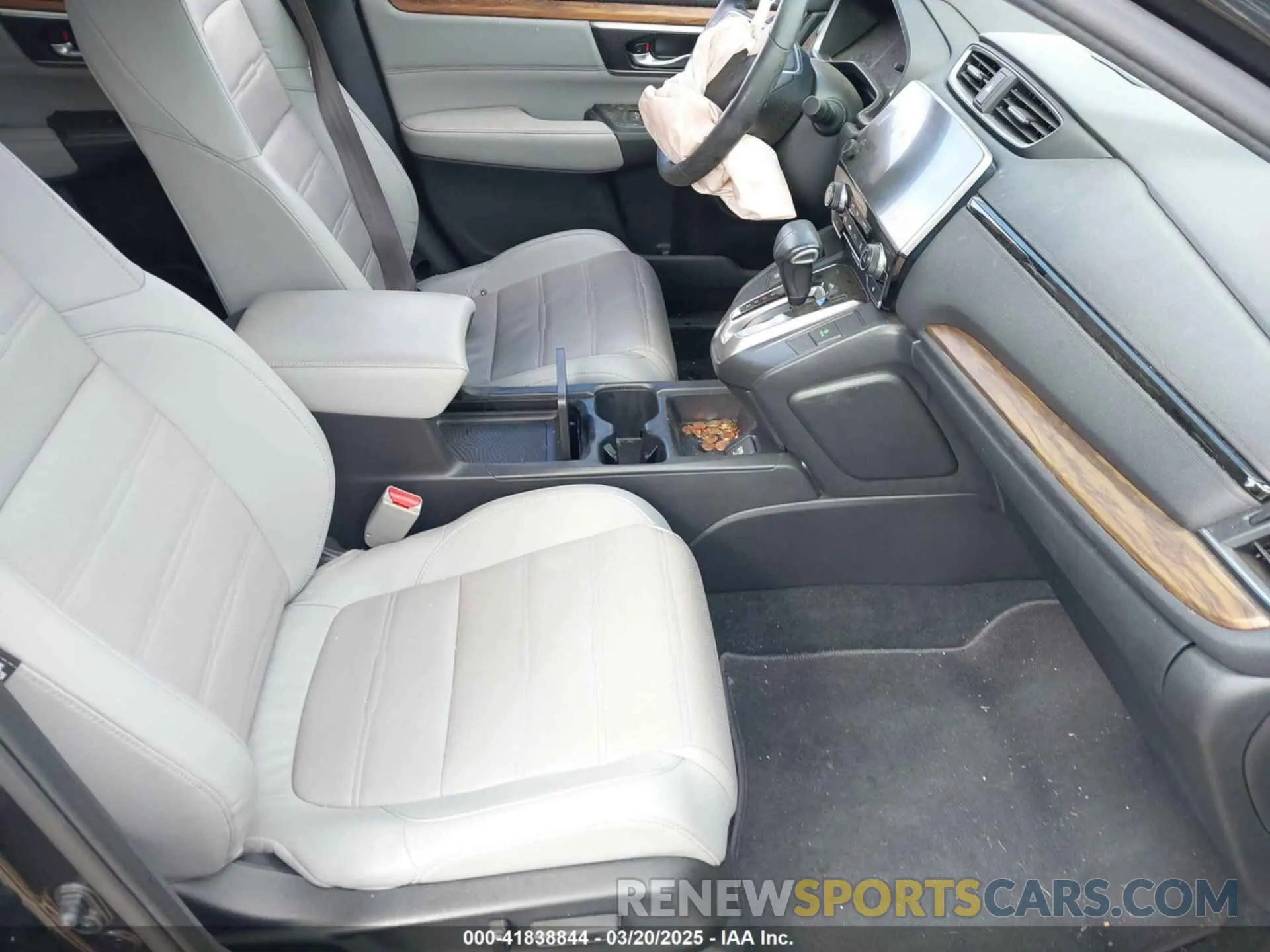 5 Photograph of a damaged car 2HKRW2H94KH636320 HONDA CR-V 2019