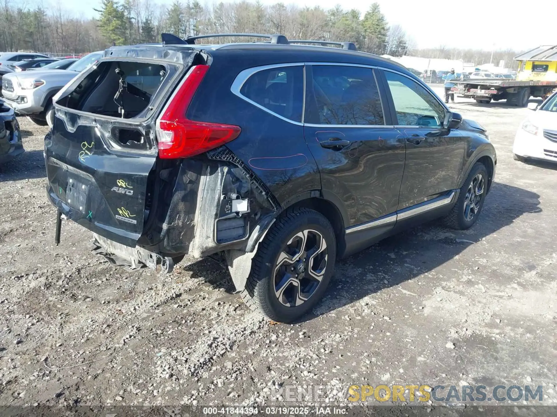 4 Photograph of a damaged car 2HKRW2H95KH631787 HONDA CR-V 2019