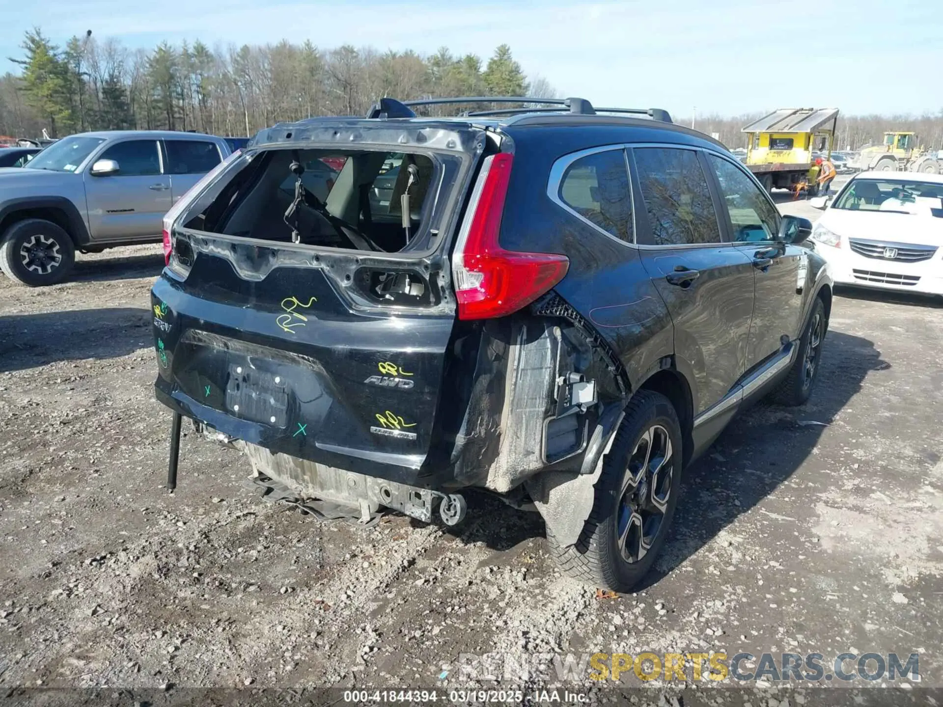 6 Photograph of a damaged car 2HKRW2H95KH631787 HONDA CR-V 2019