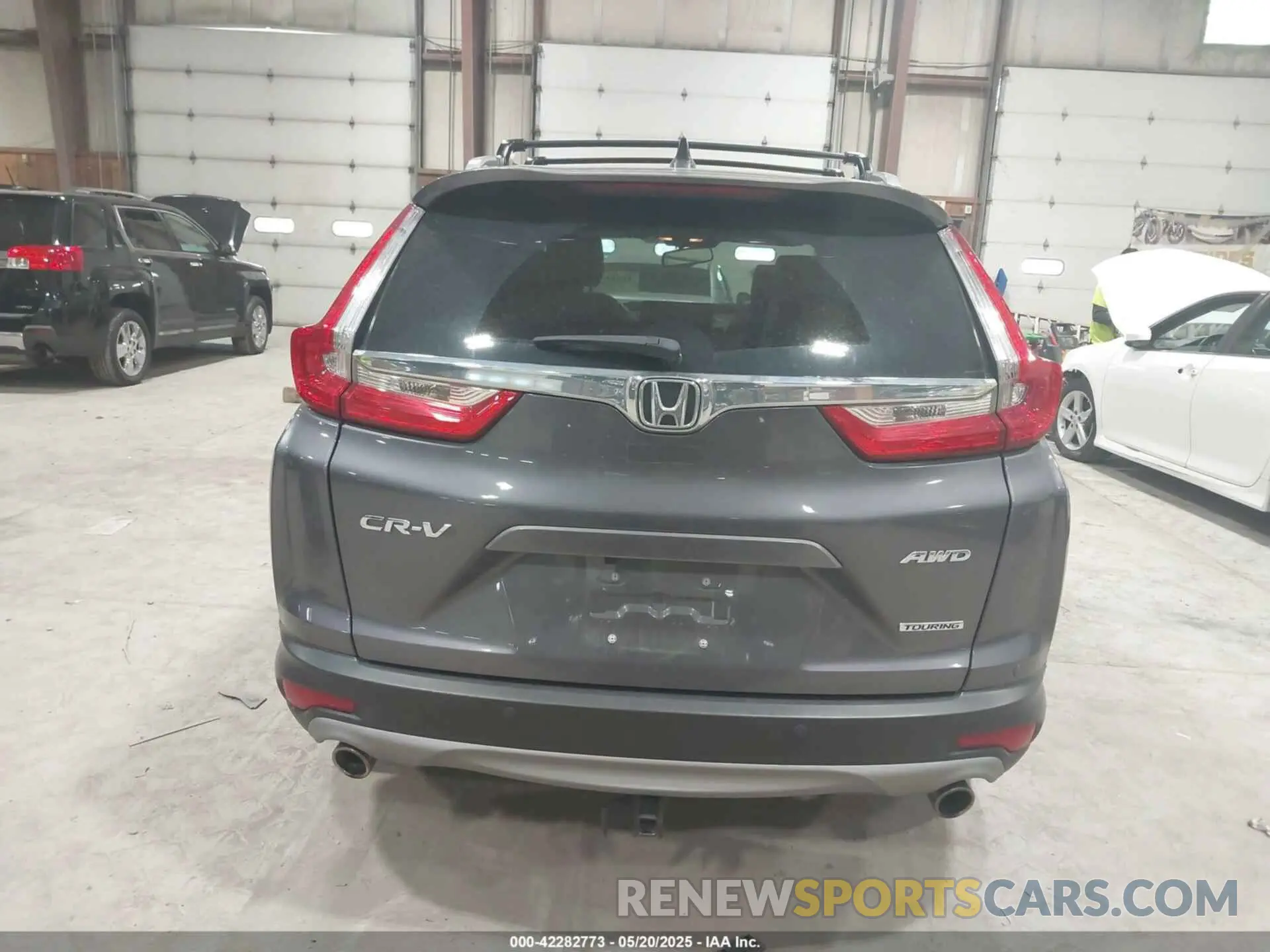 16 Photograph of a damaged car 2HKRW2H9XKH630540 HONDA CR-V 2019